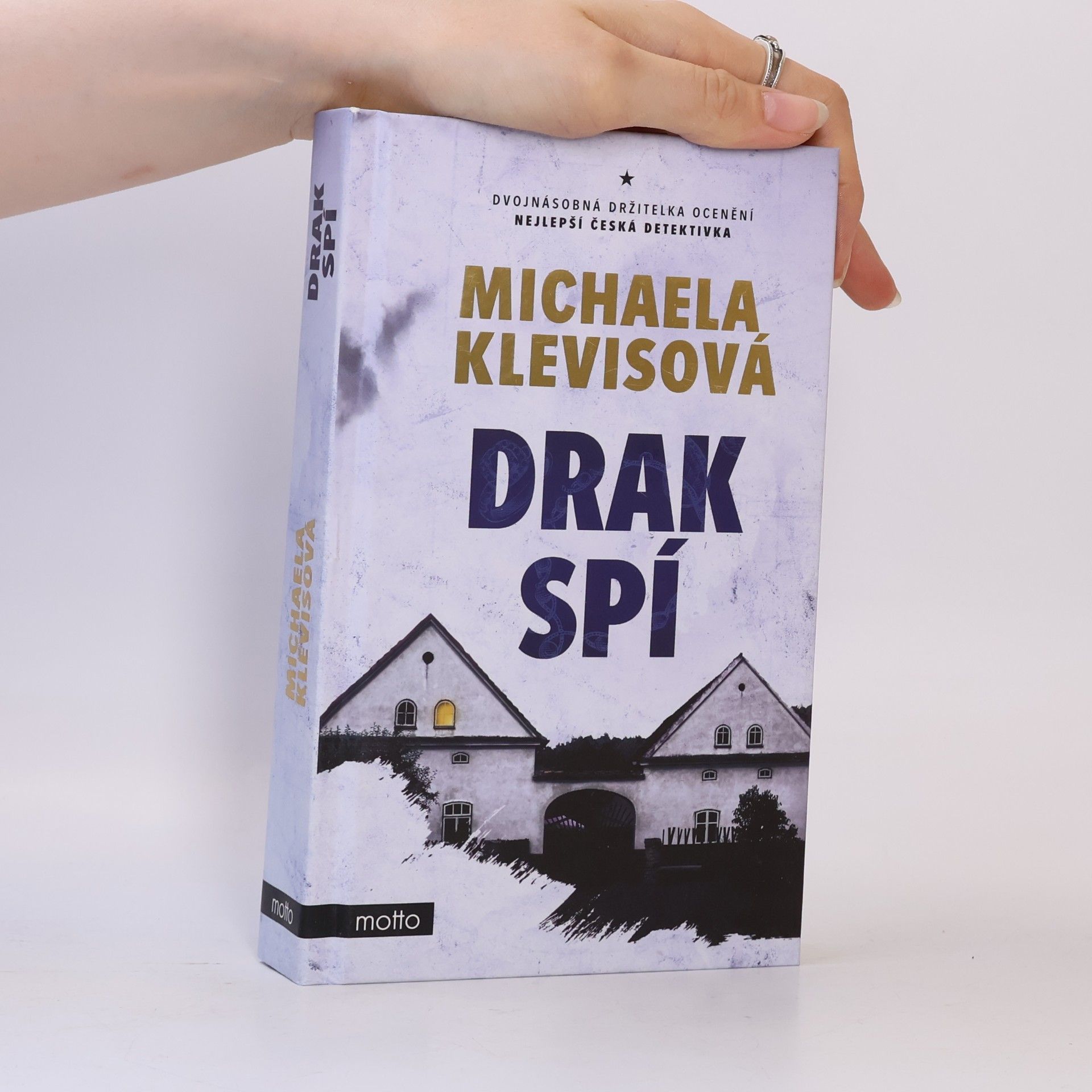 Michaela Klevisová Drak spí