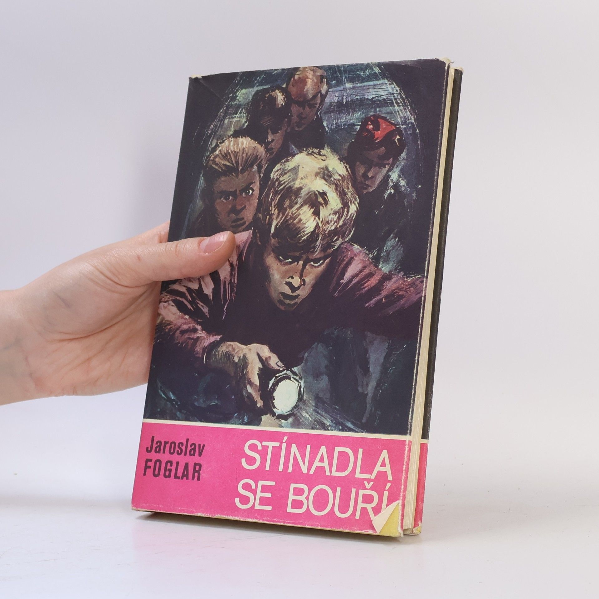 Jaroslav Foglar Stínadla se bouří