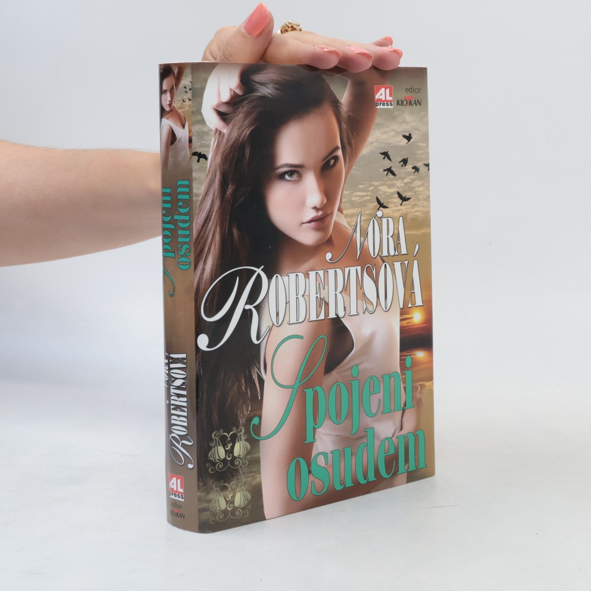 Nora Roberts Spojeni osudem