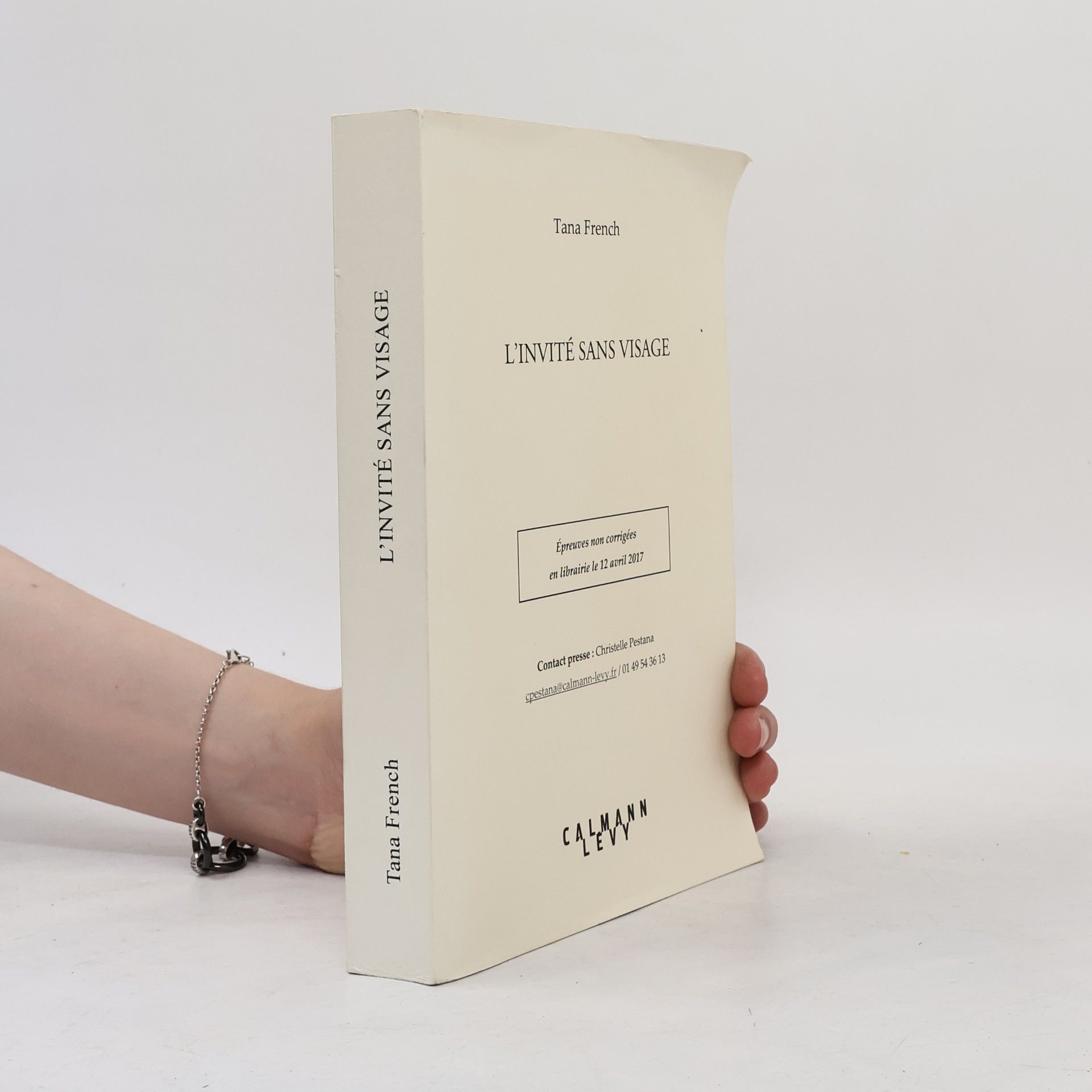 L'Invité sans visage