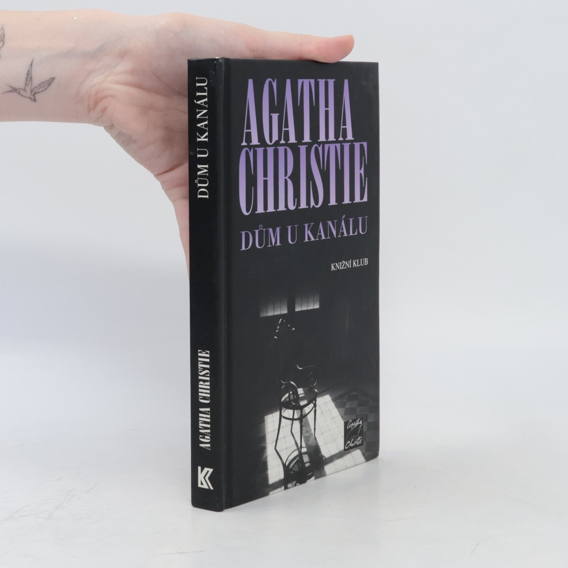 Agatha Christie Dům u kanálu