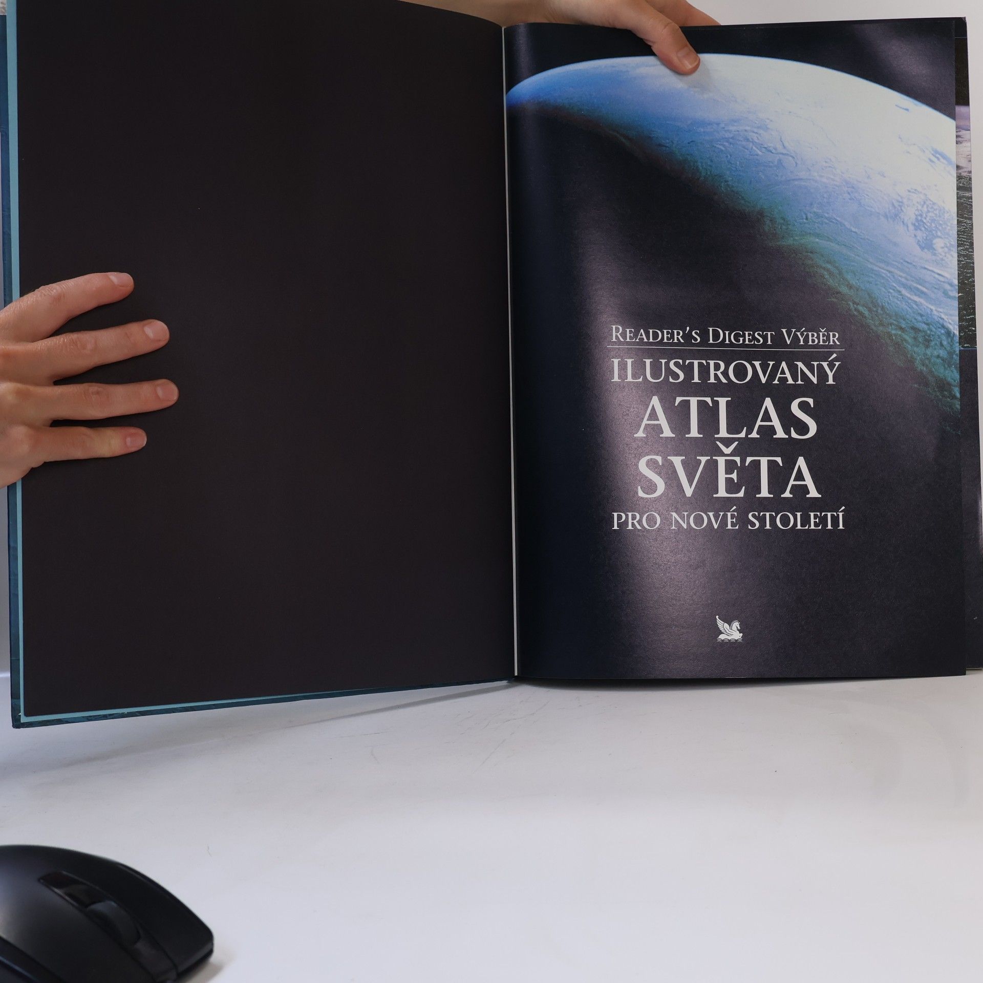 Autorenkollektiv Ilustrovaný atlas světa