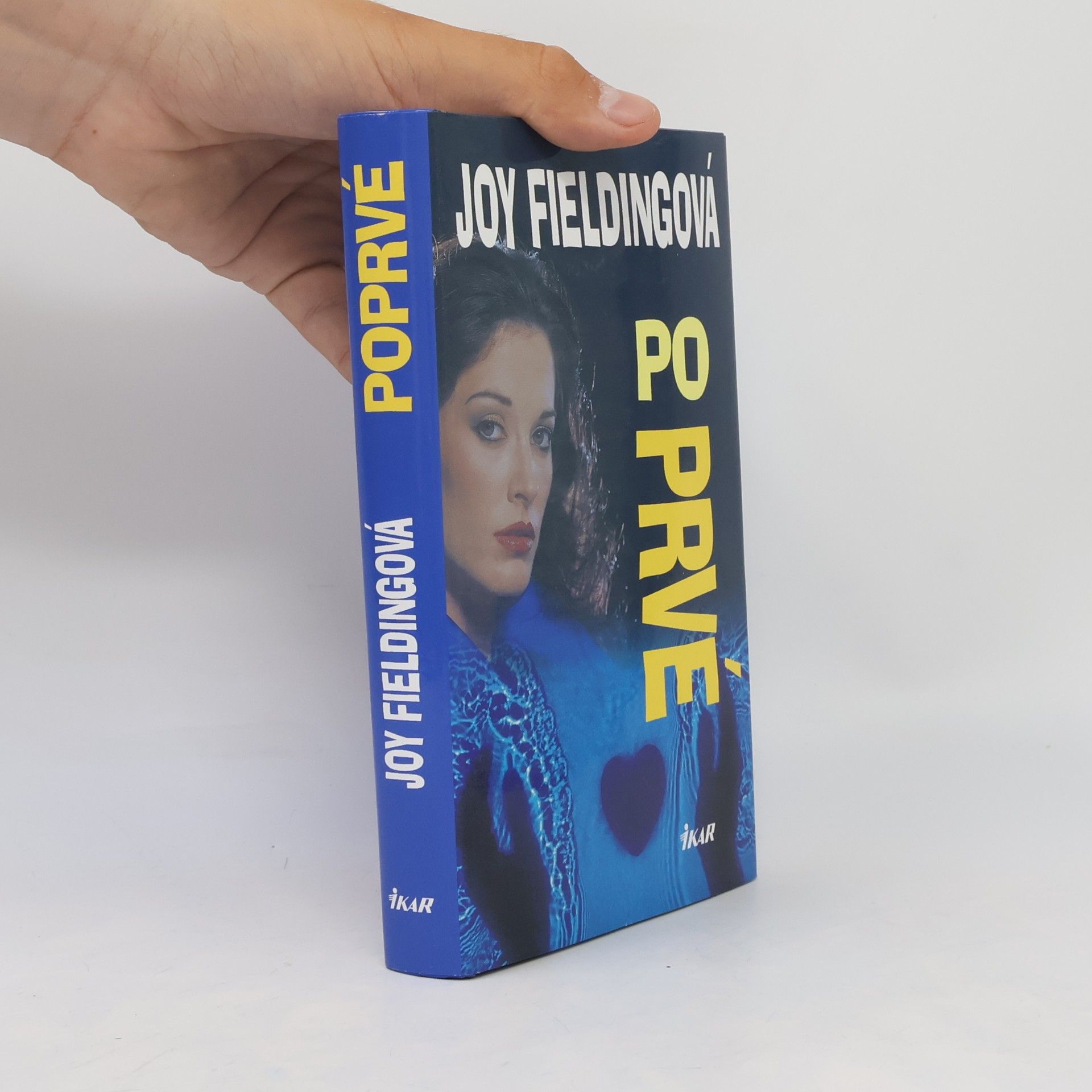 Joy Fielding Poprvé