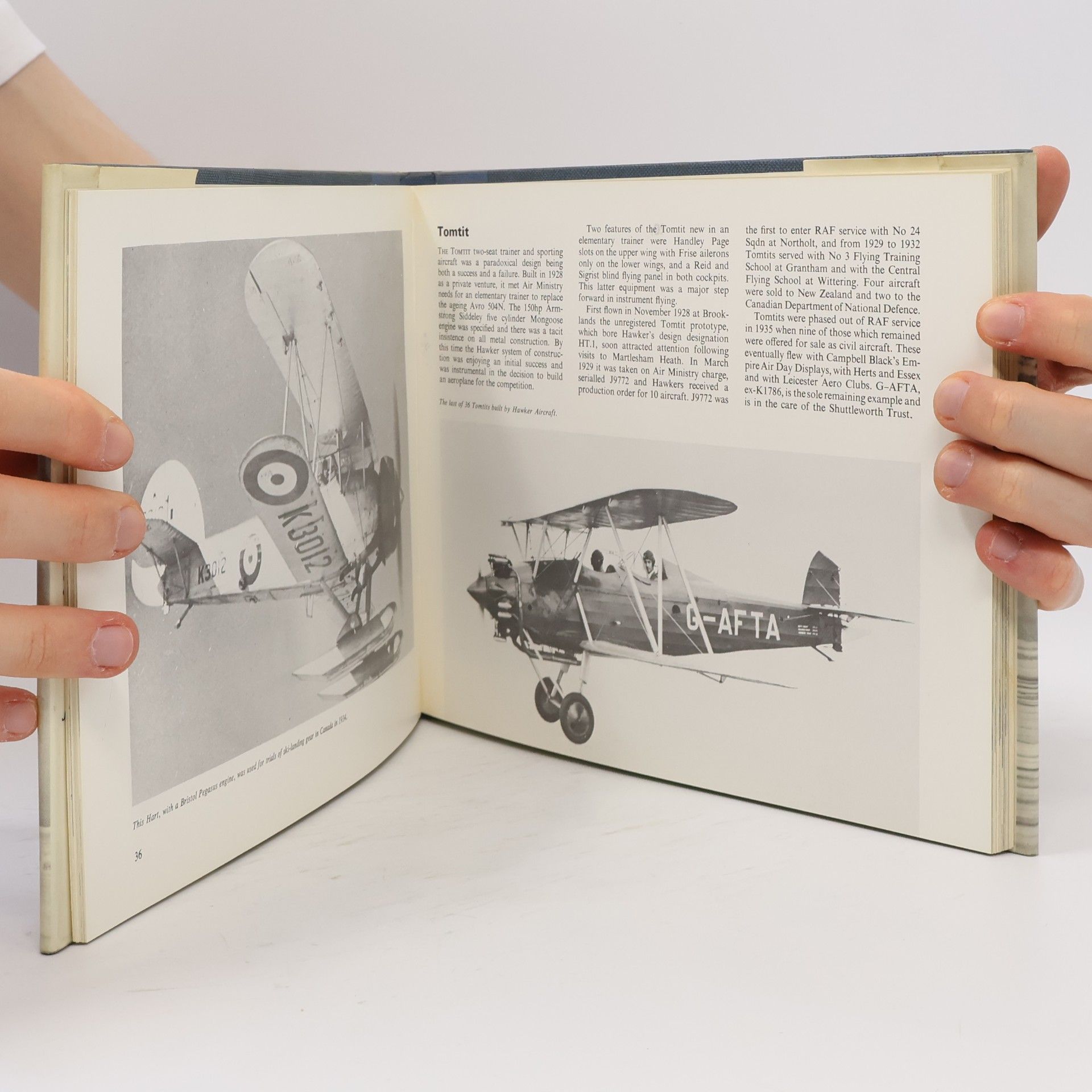 Derek N. James Hawker. An Aircraft Album