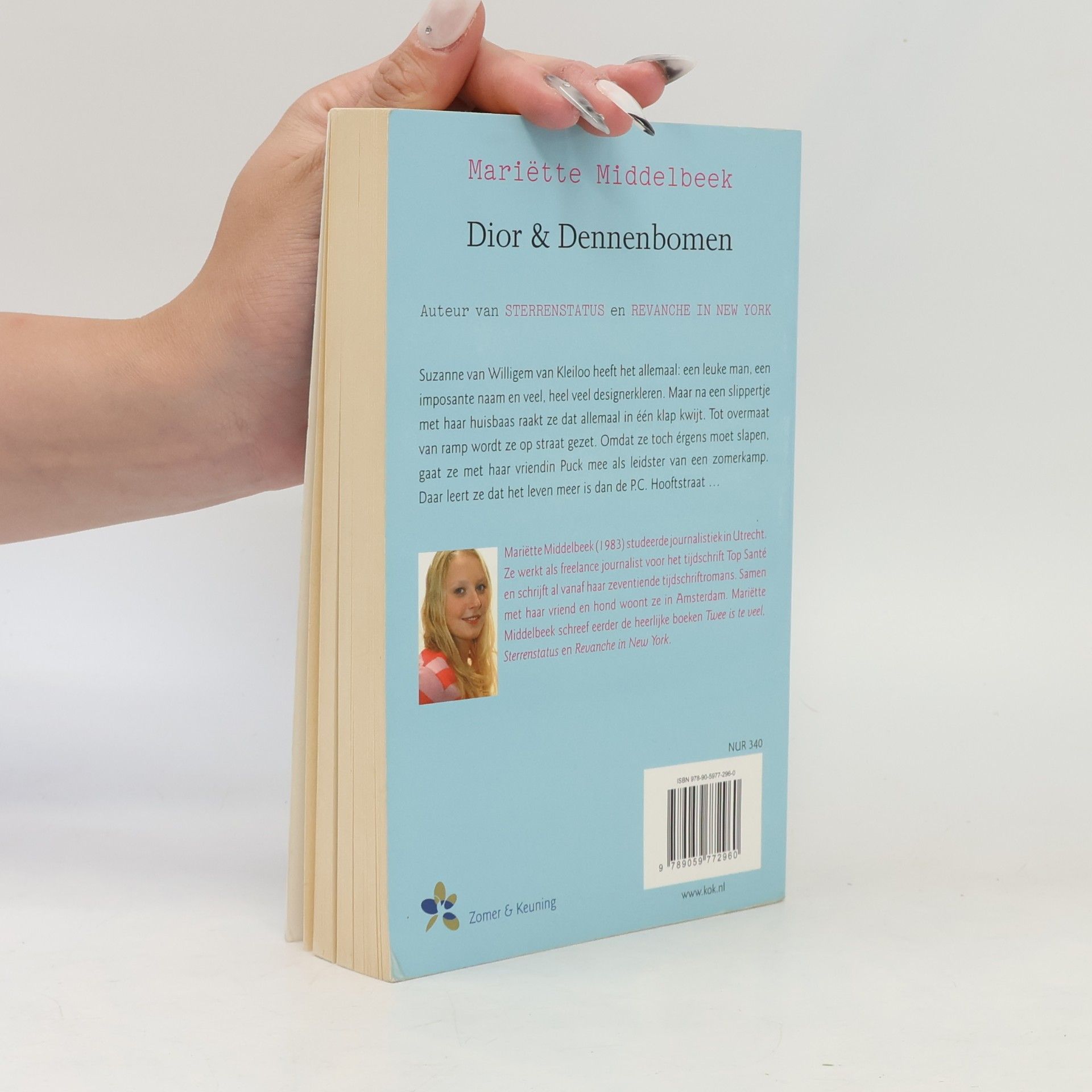 Mariëtte Middelbeek Dior & dennenbomen