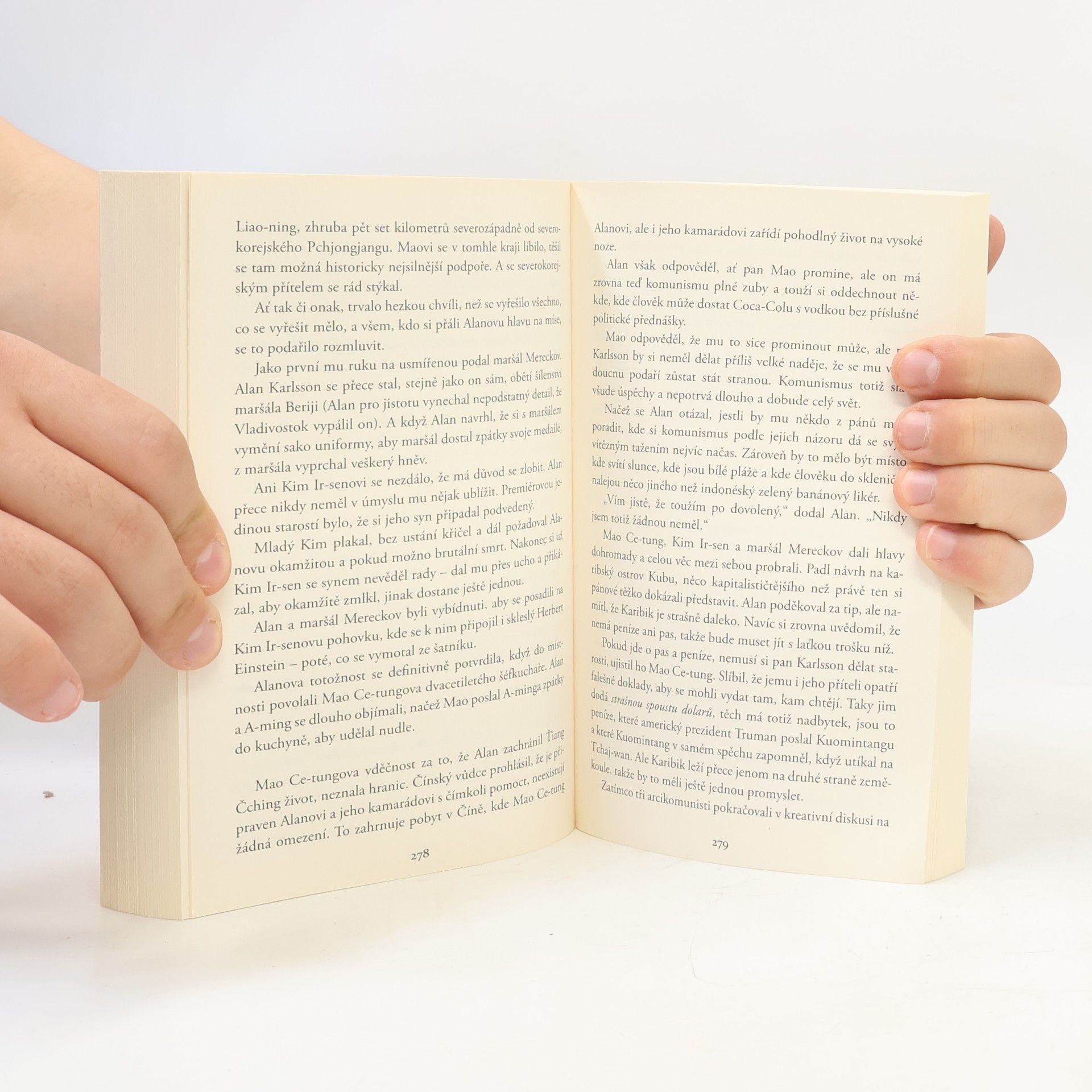 Jonas Jonasson Stoletý stařík, který vylezl z okna a zmizel