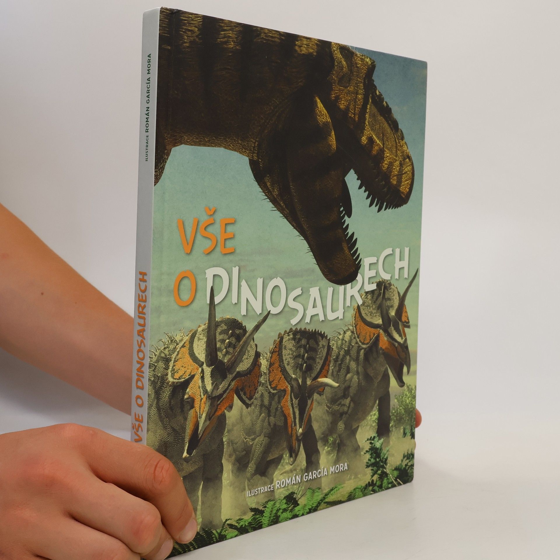 Román García Mora Vše o dinosaurech