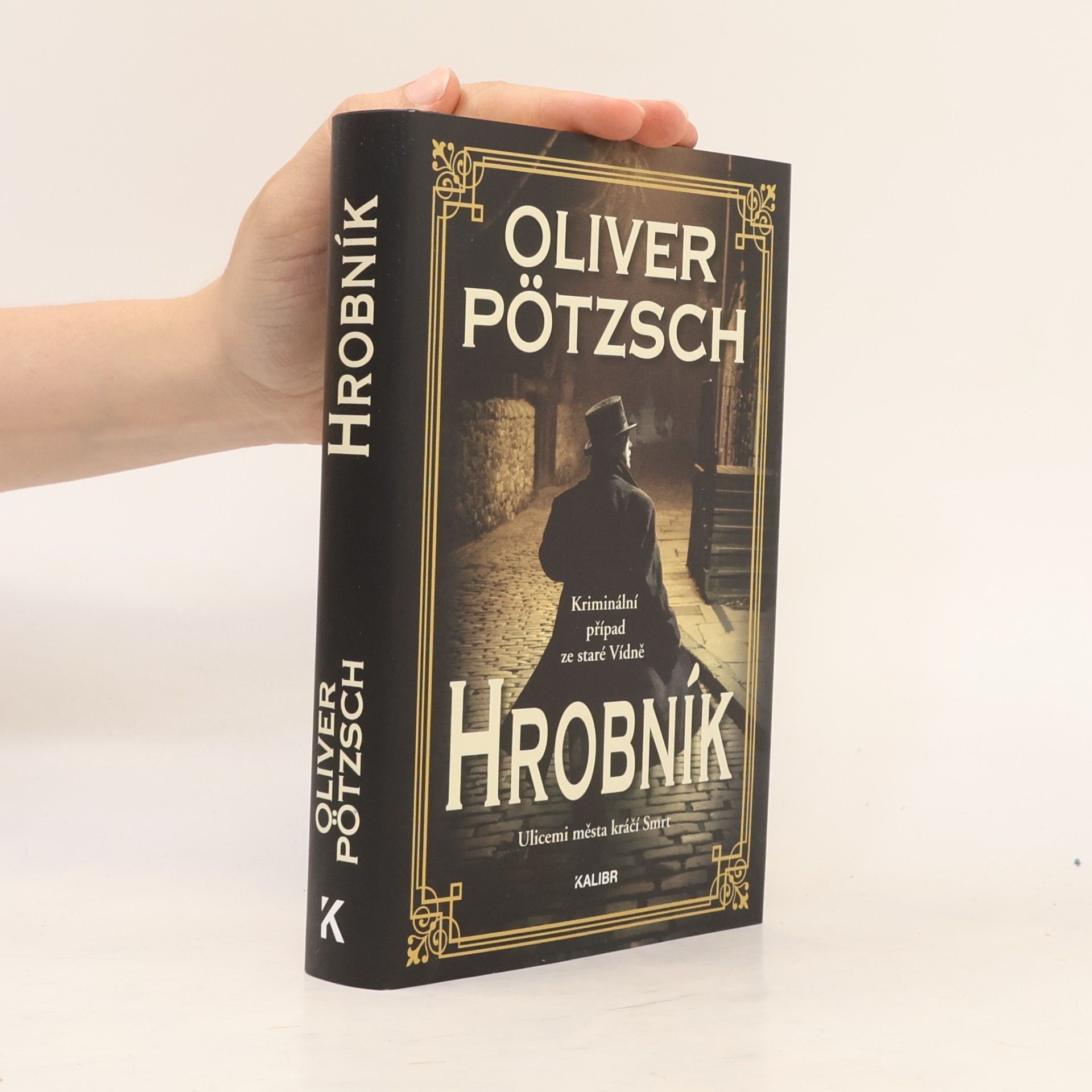Oliver Pötzsch Hrobník