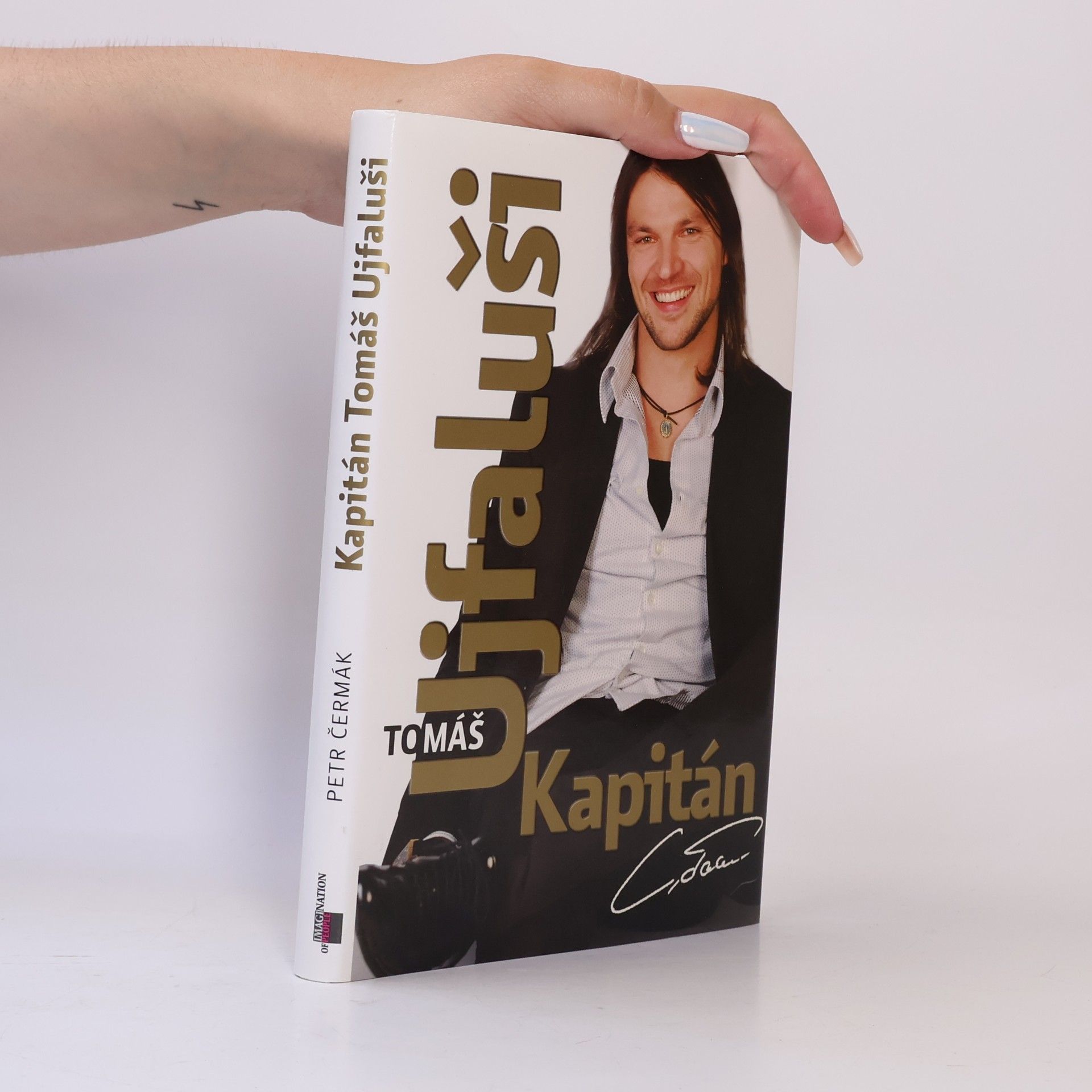 Petr Čermák Kapitán Tomáš Ujfaluši