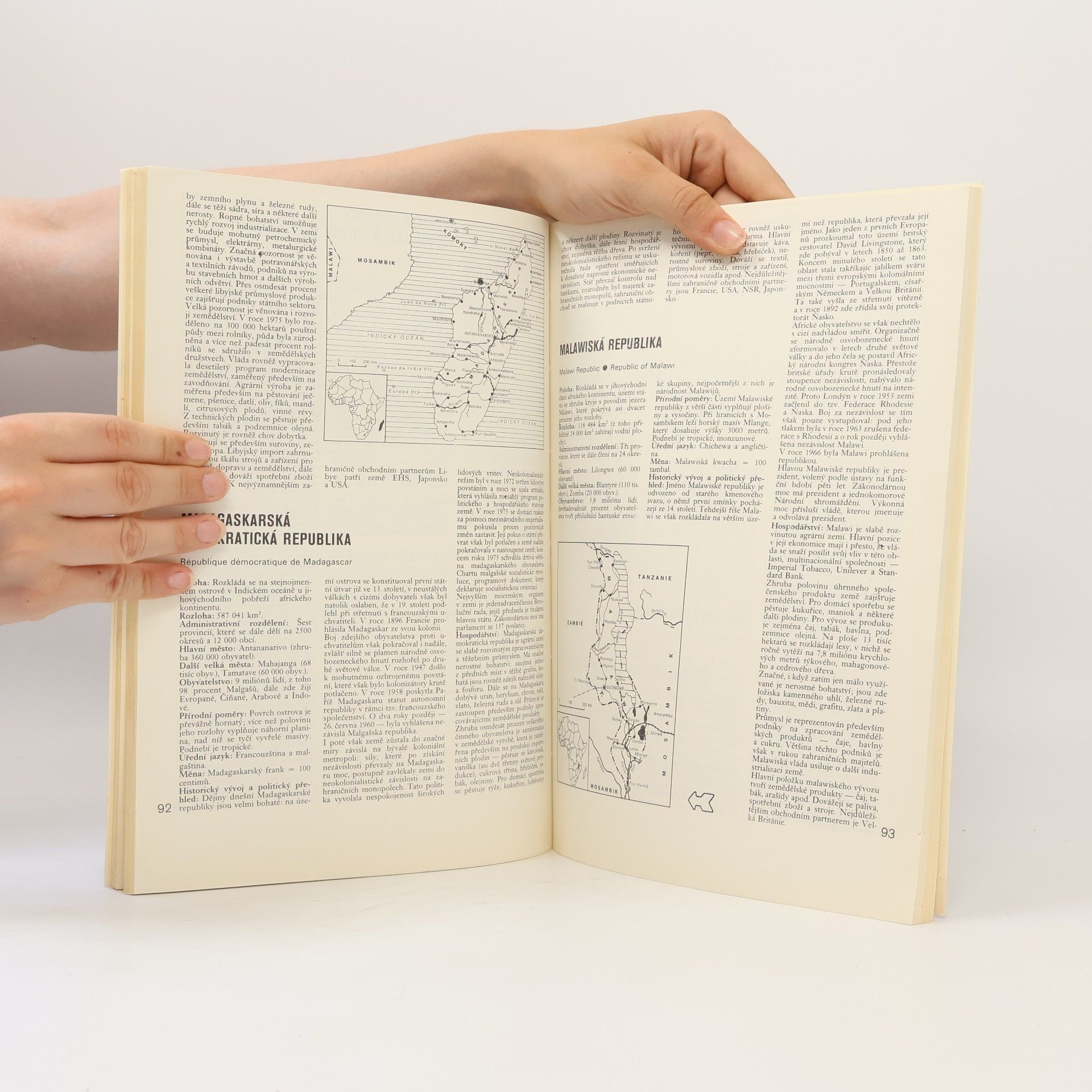 Various authors Atlas světa