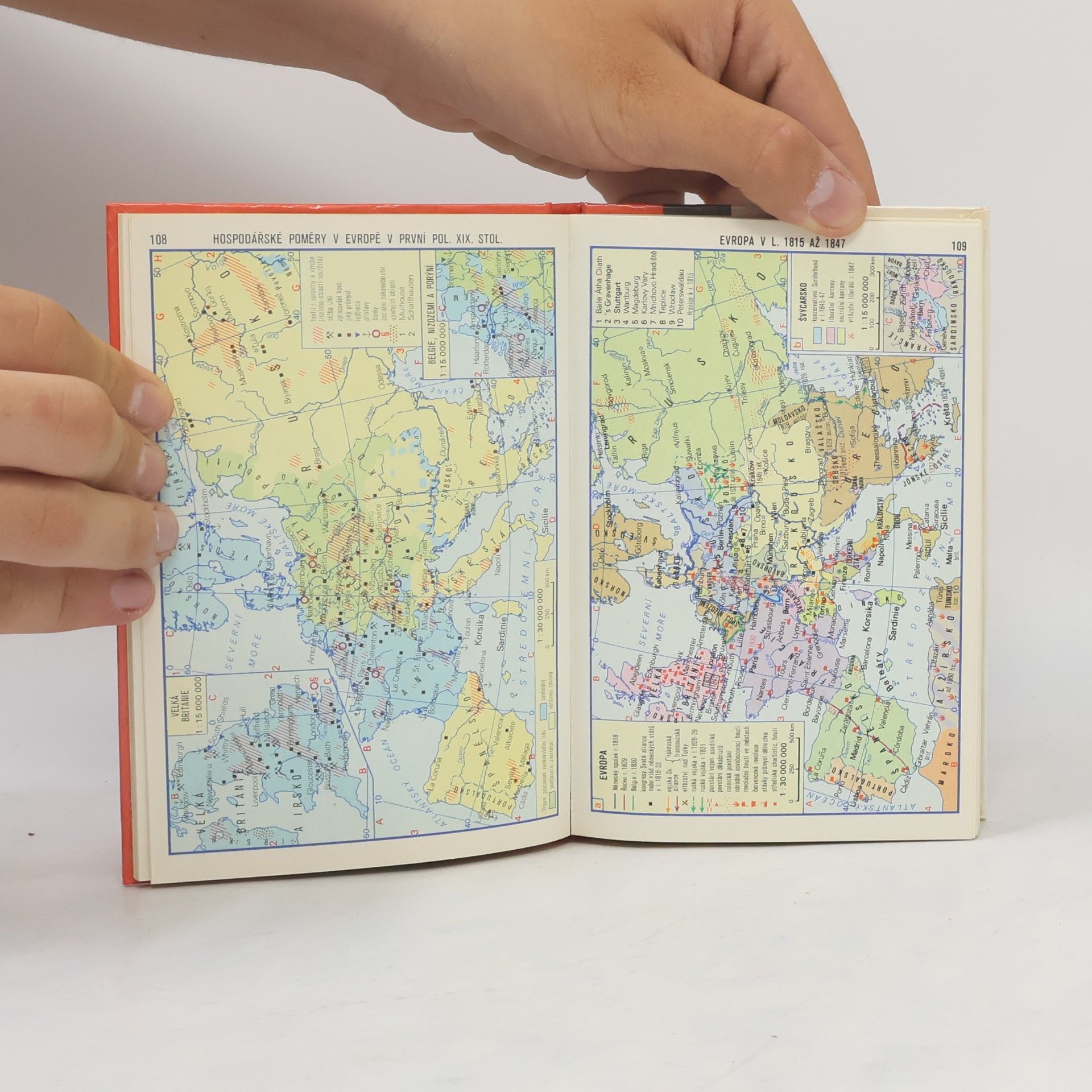 Autorenkollektiv Kapesní atlas světových dějin 2