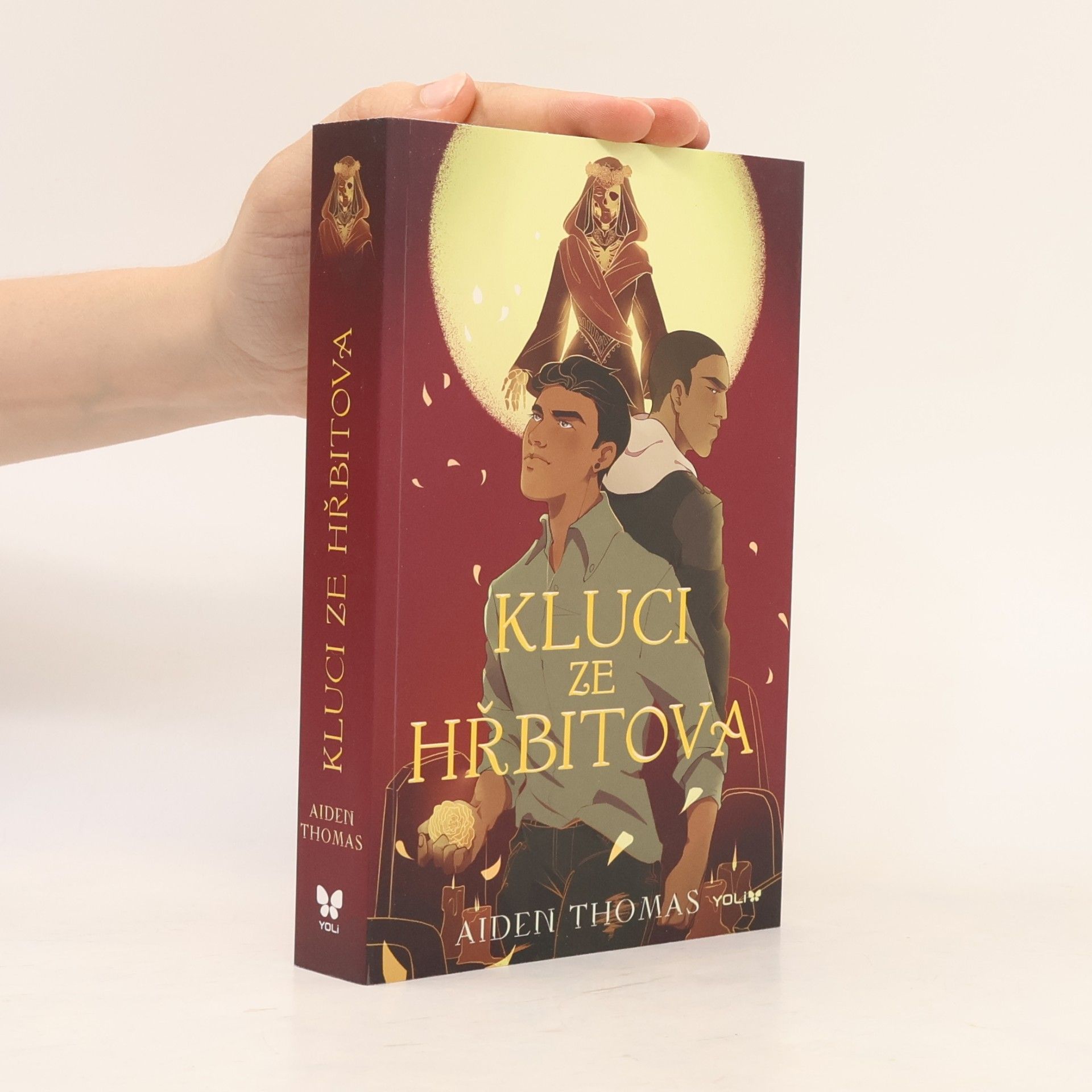 Aiden Thomas Kluci ze hřbitova
