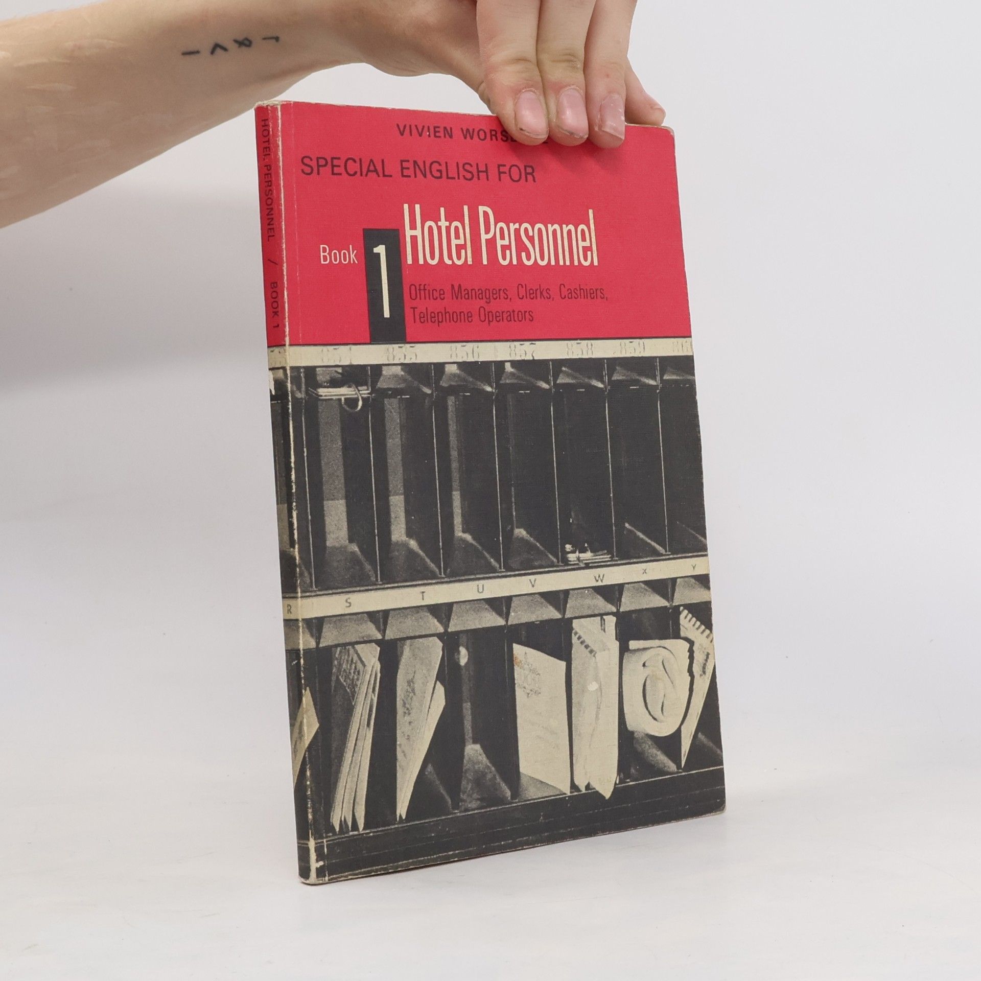 Vivien Worsdall Special English for Hotel Personnel. Book 1