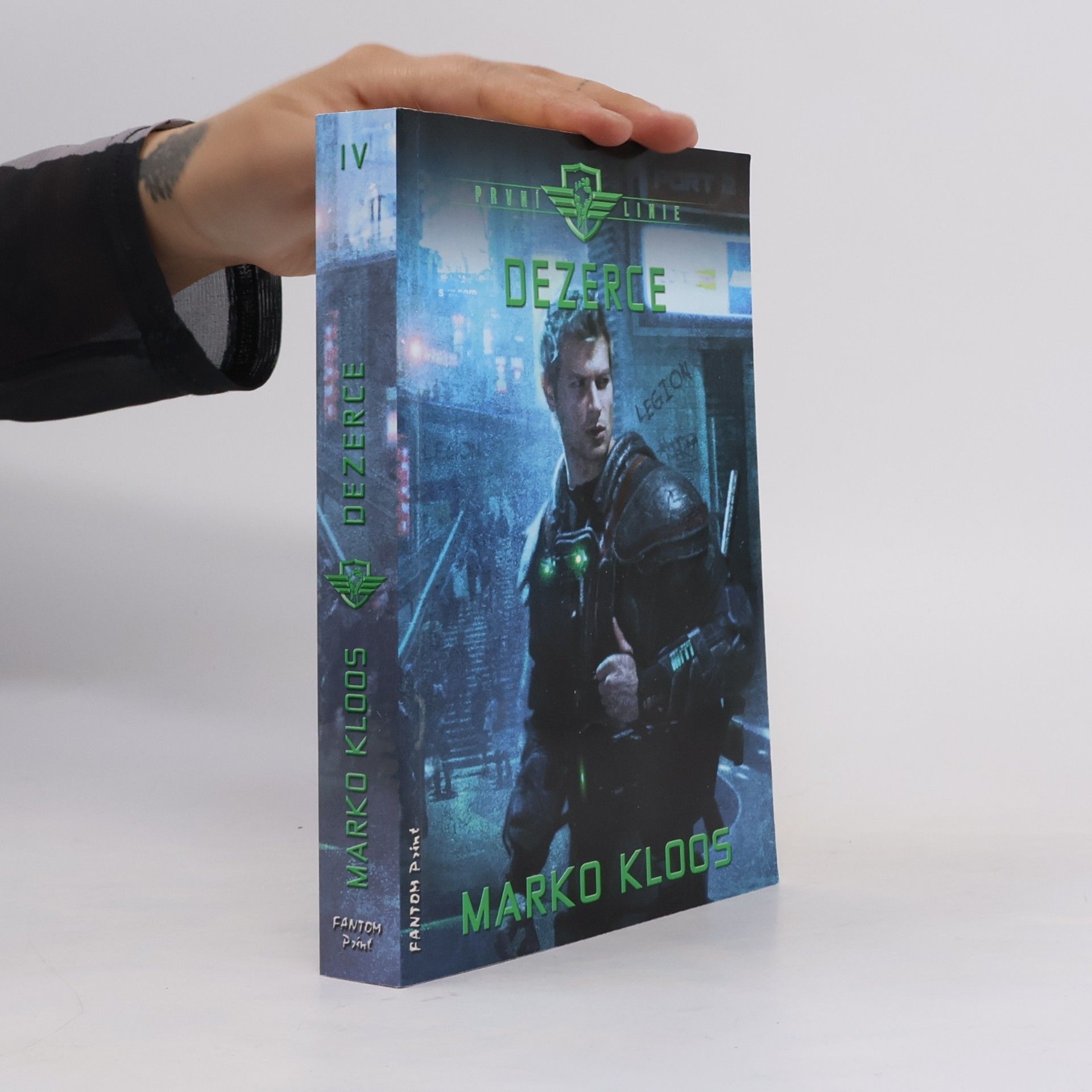 Marko Kloos Dezerce