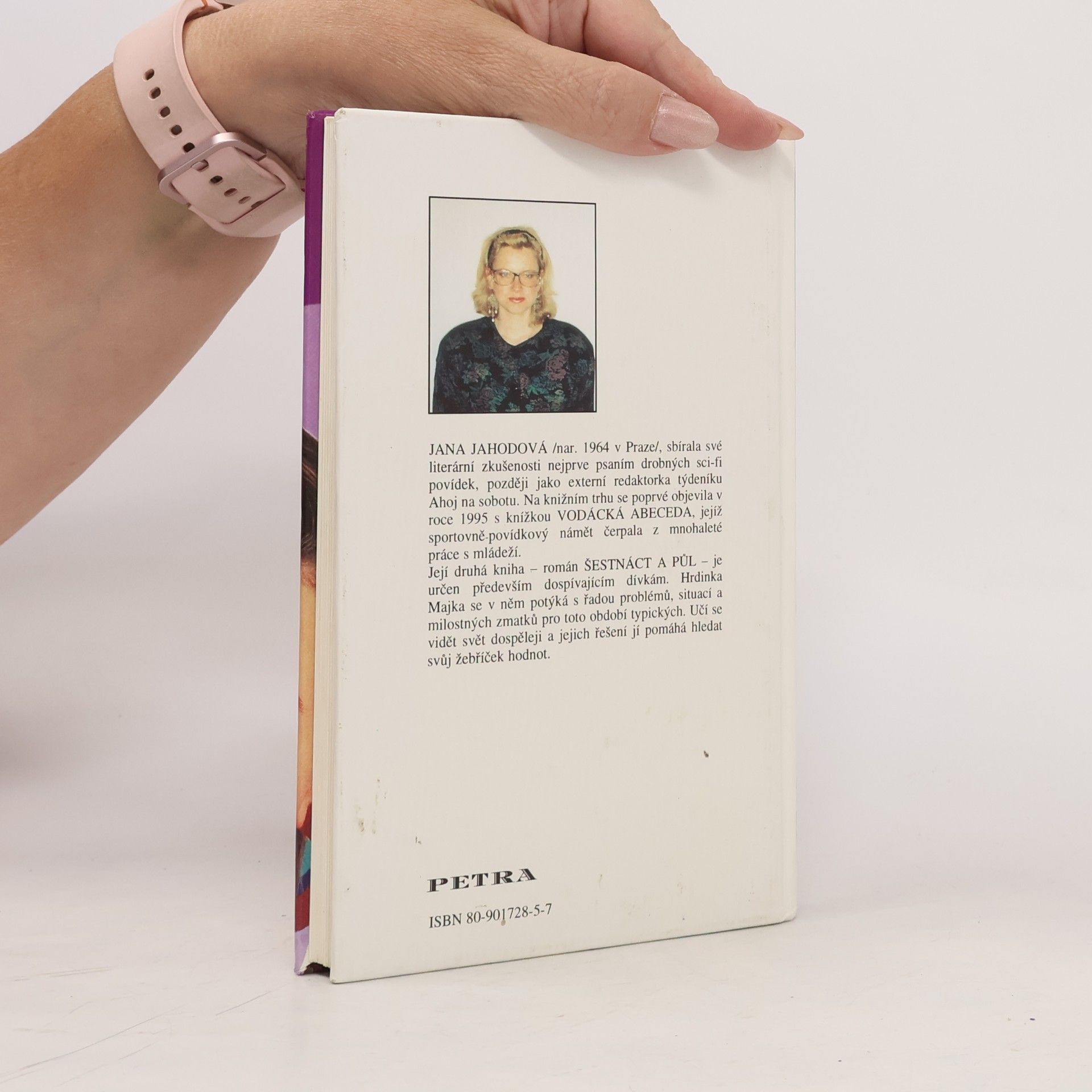 Jana Jahodová Šestnáct a půl: Dívčí román