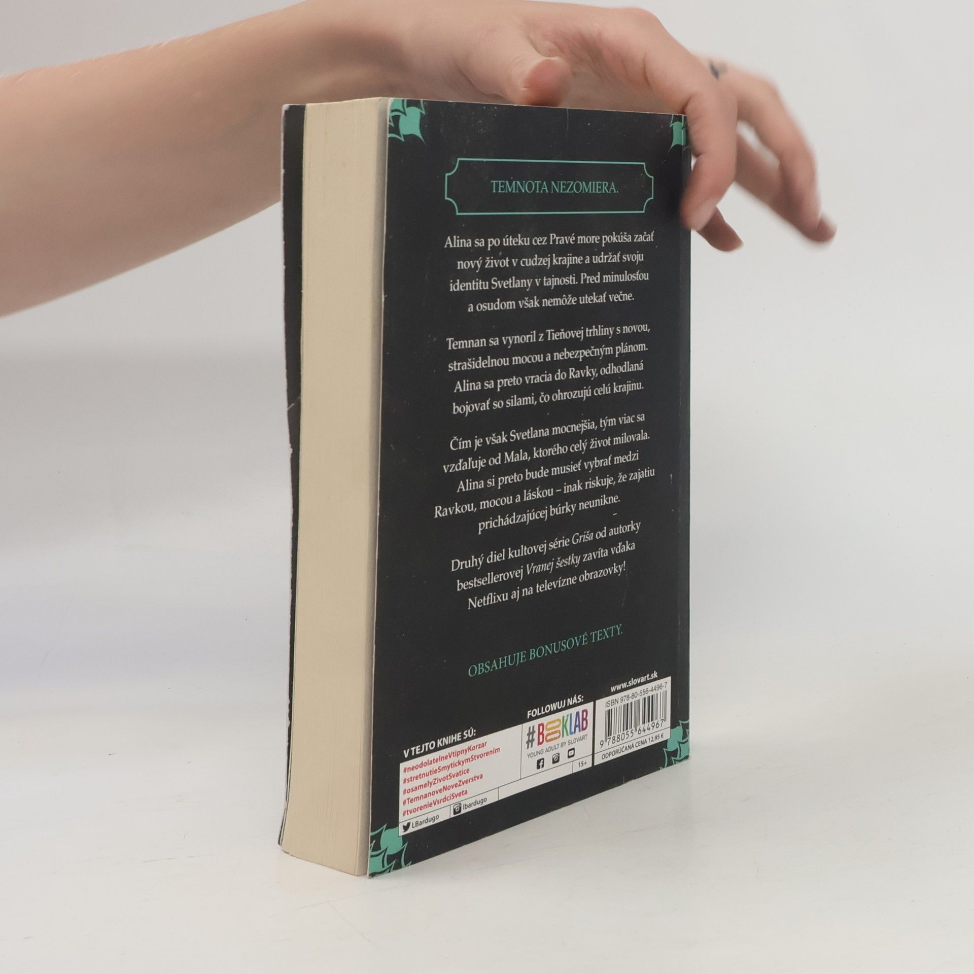 Leigh Bardugo Zajatie búrky