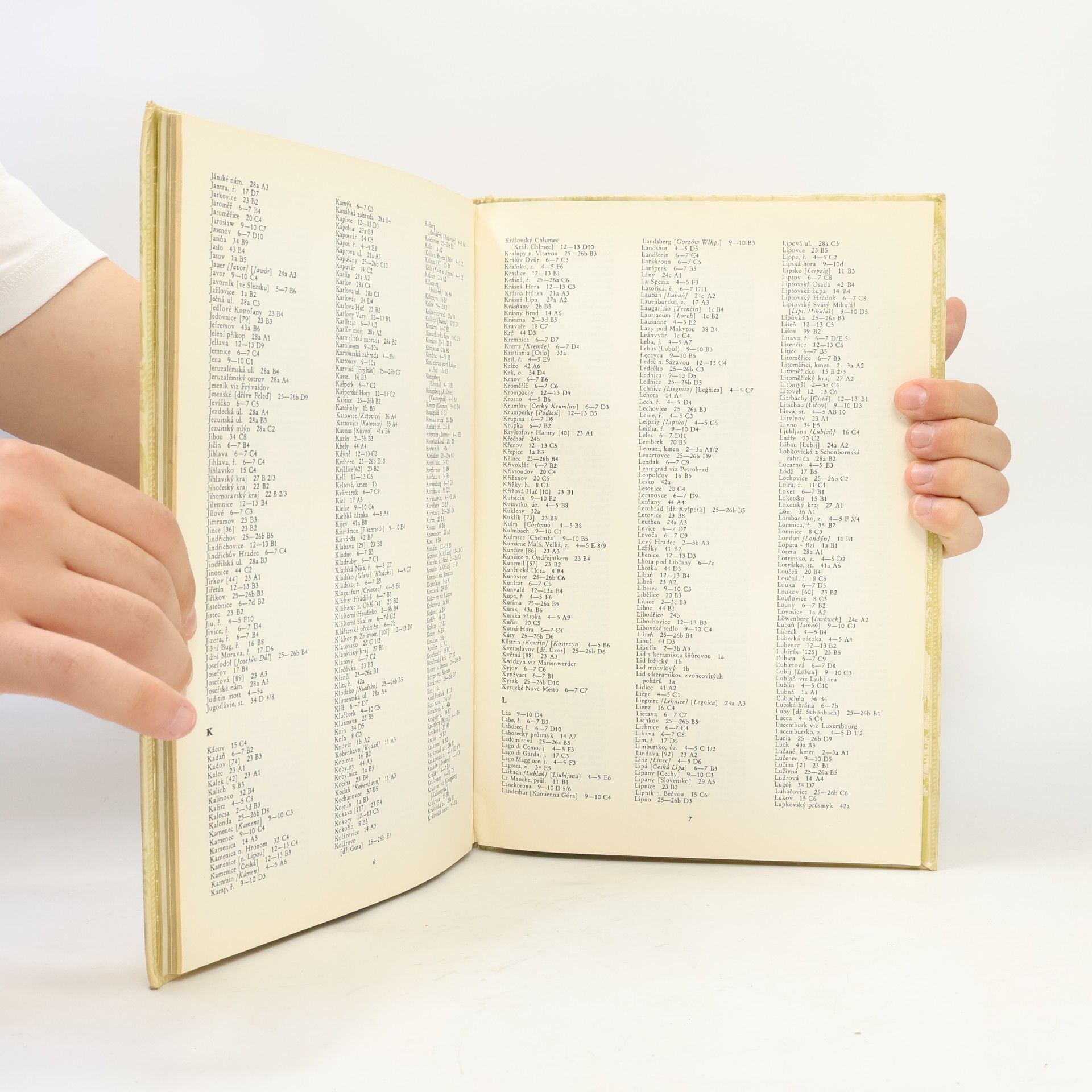Collectif d'auteurs Školní atlas československých dějin