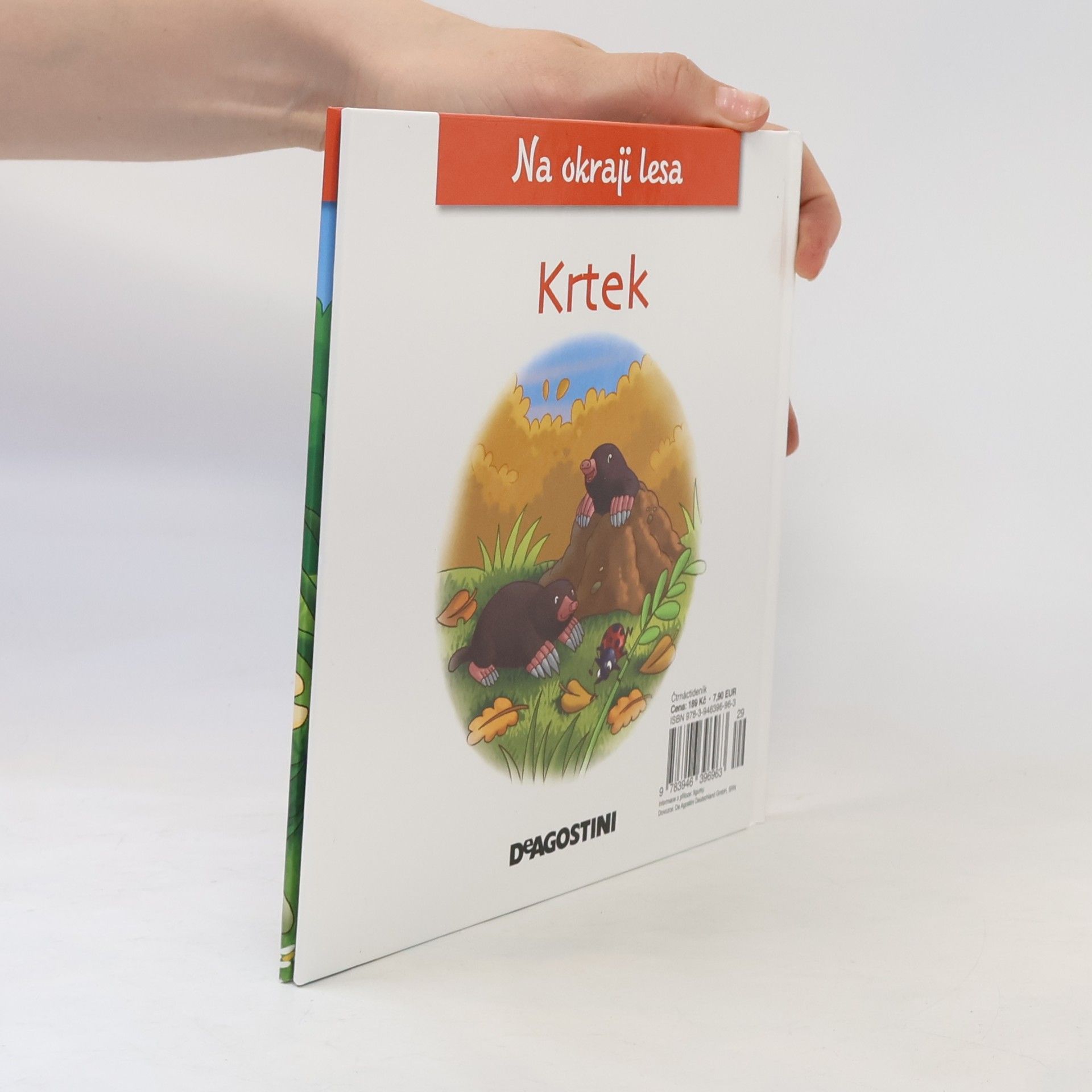 Petra Zavřelová Na okraji lesa 24. Krtek