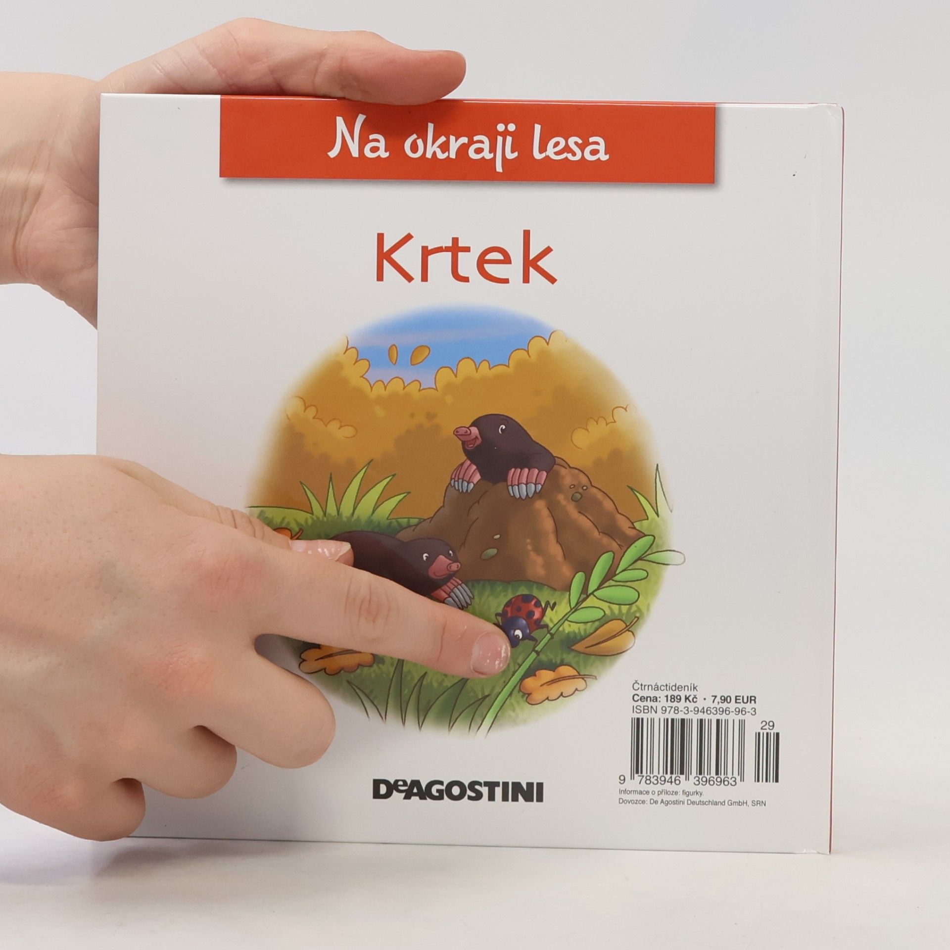 Petra Zavřelová Na okraji lesa 24. Krtek