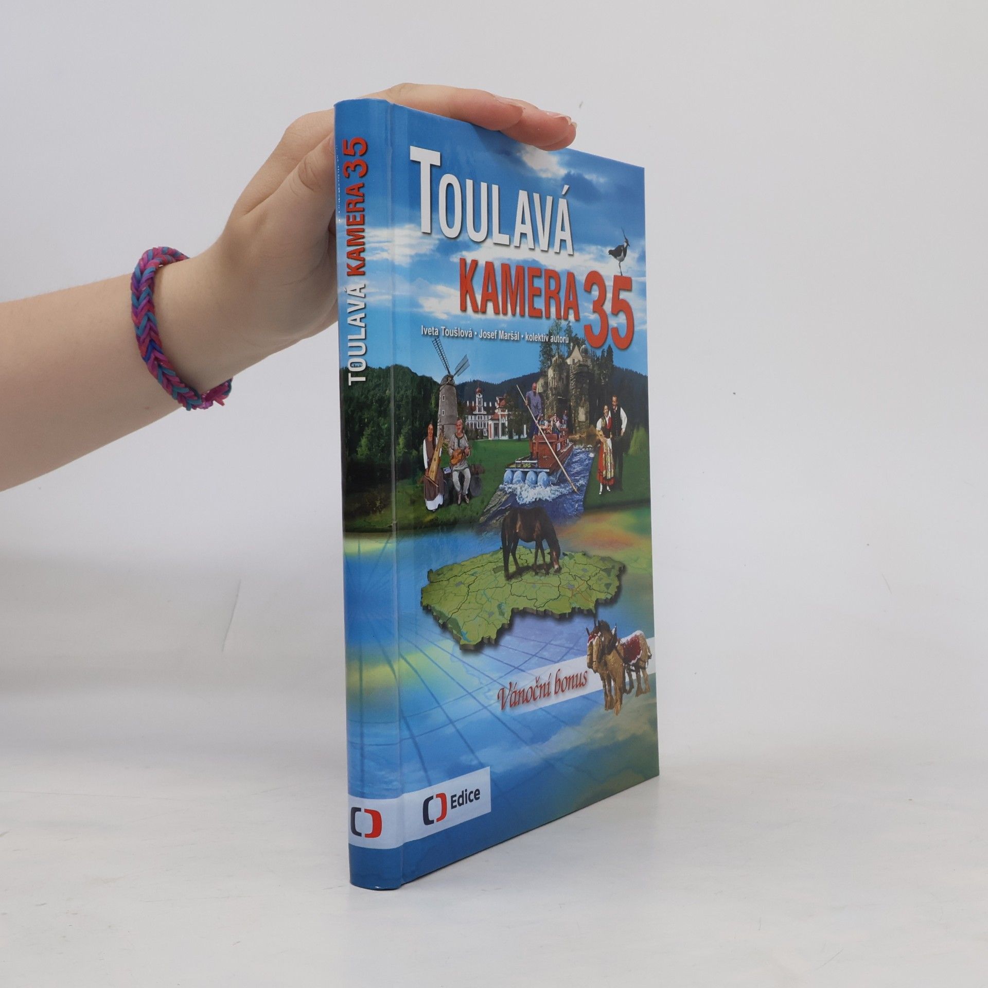 Toulavá kamera 35