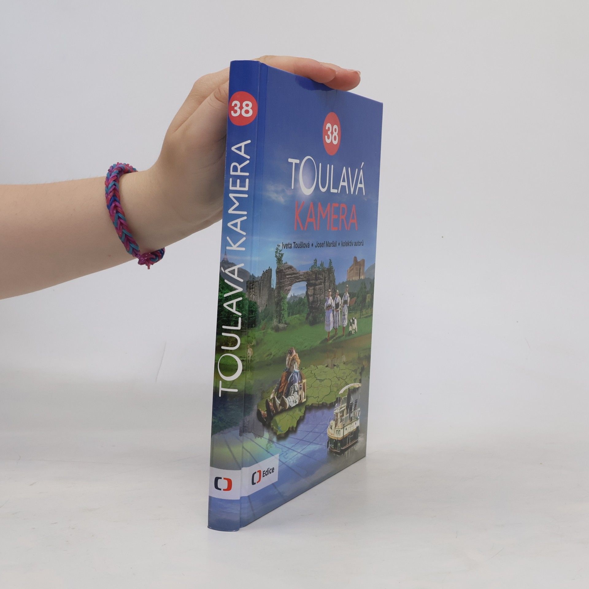 Collectif d'auteurs Toulavá kamera 38