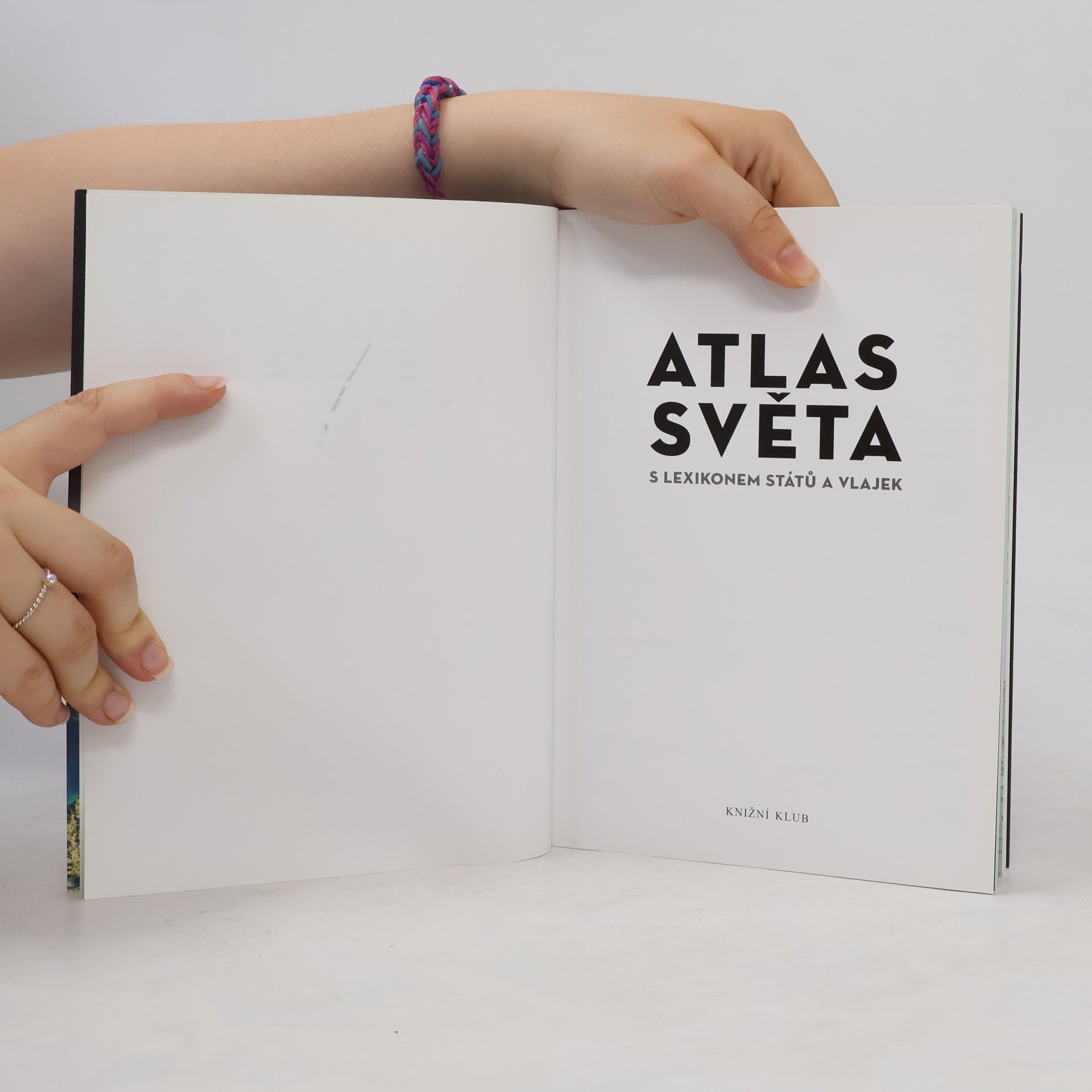 Kolektiv autorů Atlas světa - s lexikonem států a vlajek