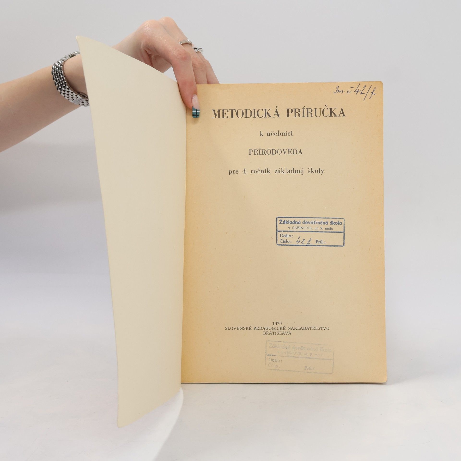Collectif d'auteurs Metodická příručka k učebnici Prírodoveda pre 4. ročník základnej školy