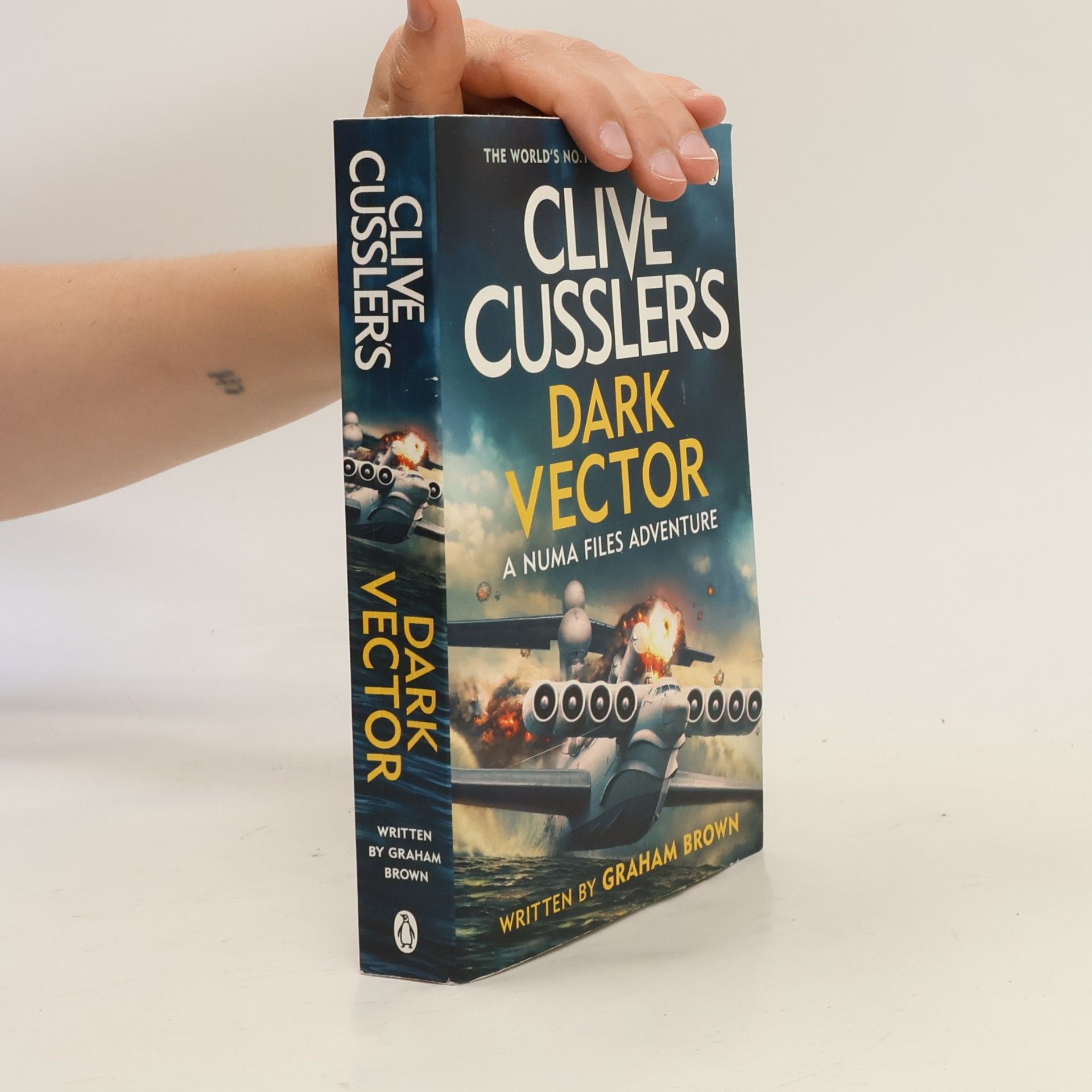 Graham Brown Clive Cussler's Dark Vector
