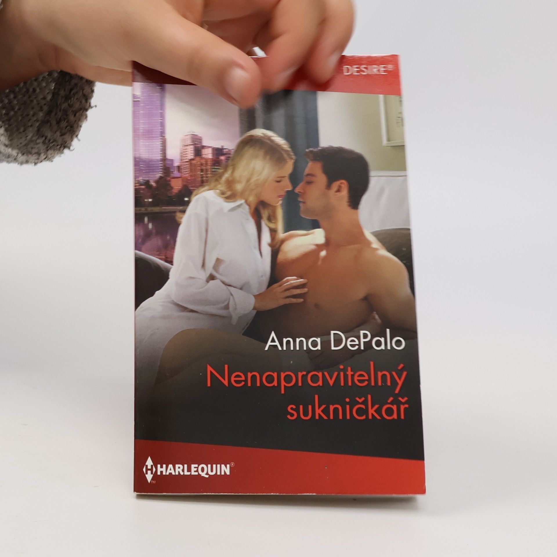 Anna DePalo Nenapravitelný sukničkář