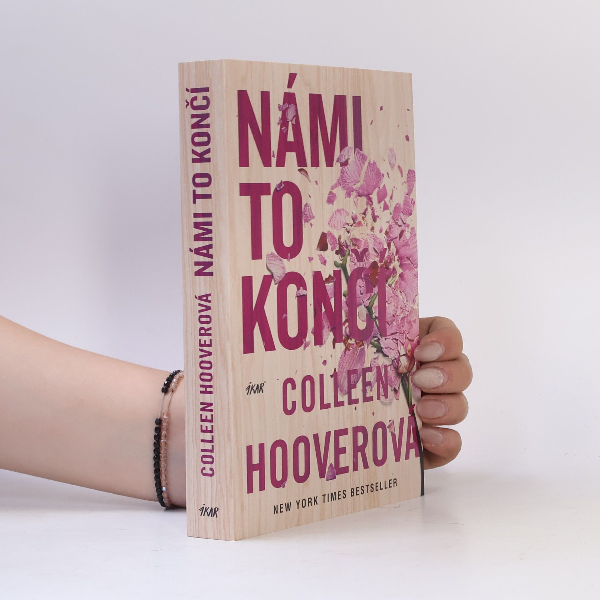Colleen Hoover Námi to končí