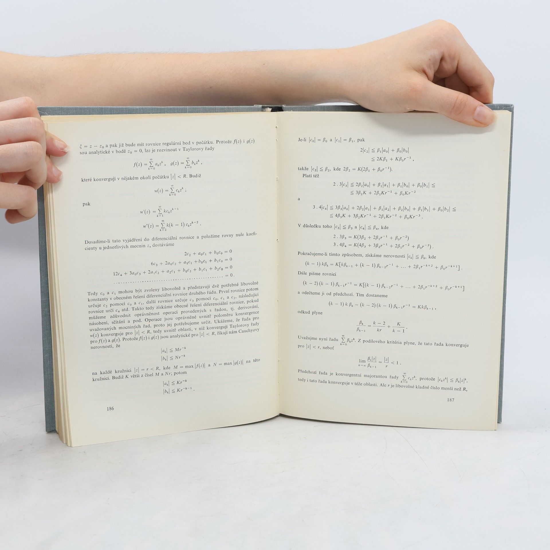 John W. John Warren Dettman Matematické metody ve fyzice a technice
