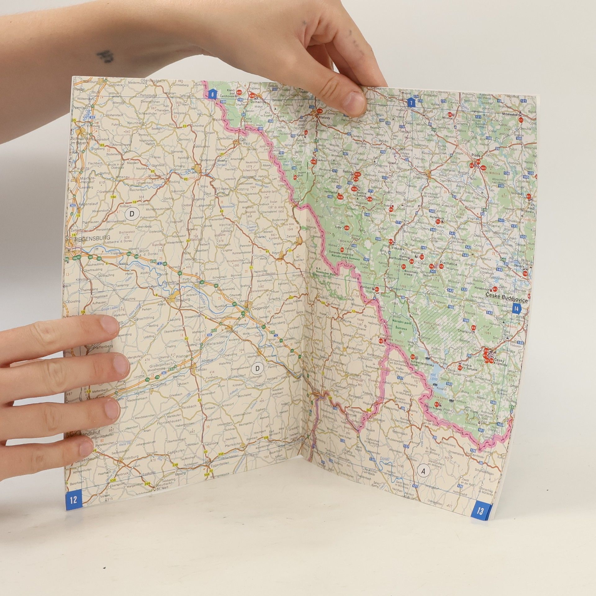 Autorenkollektiv Toulavá kamera. Atlas popisovaných cílů