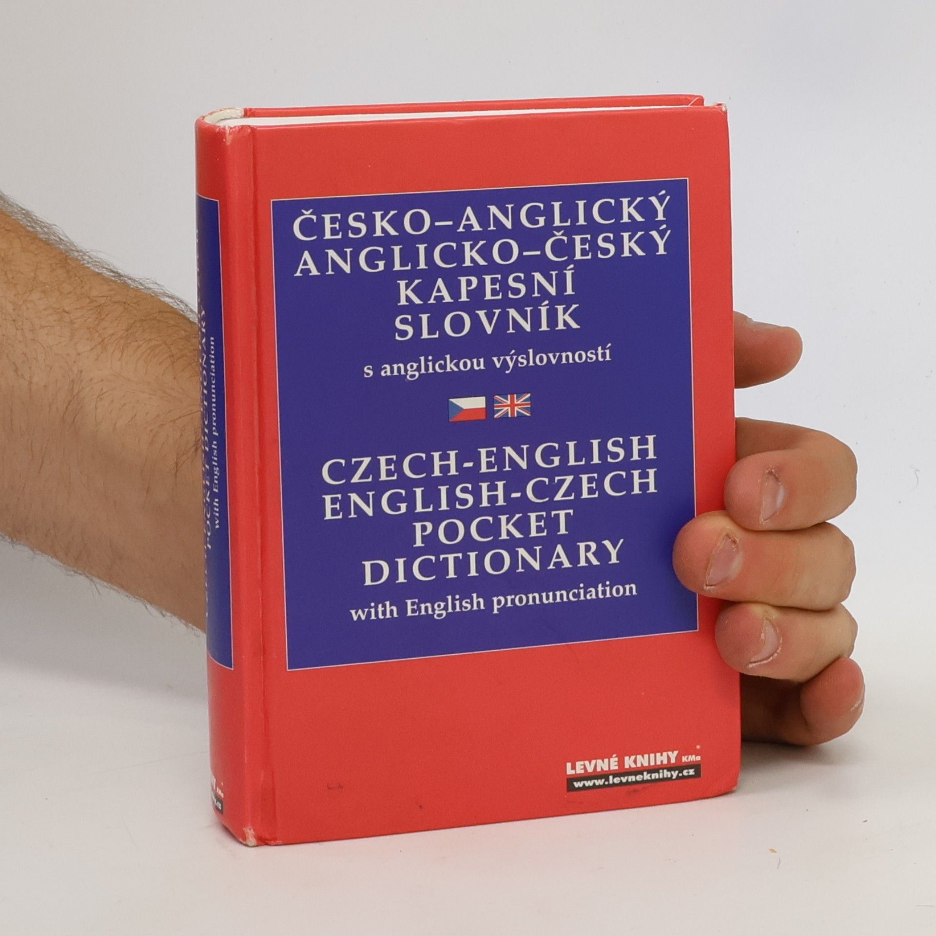 Věra Hegerová Česko-anglický, anglicko-český kapesní slovník s anglickou výslovností