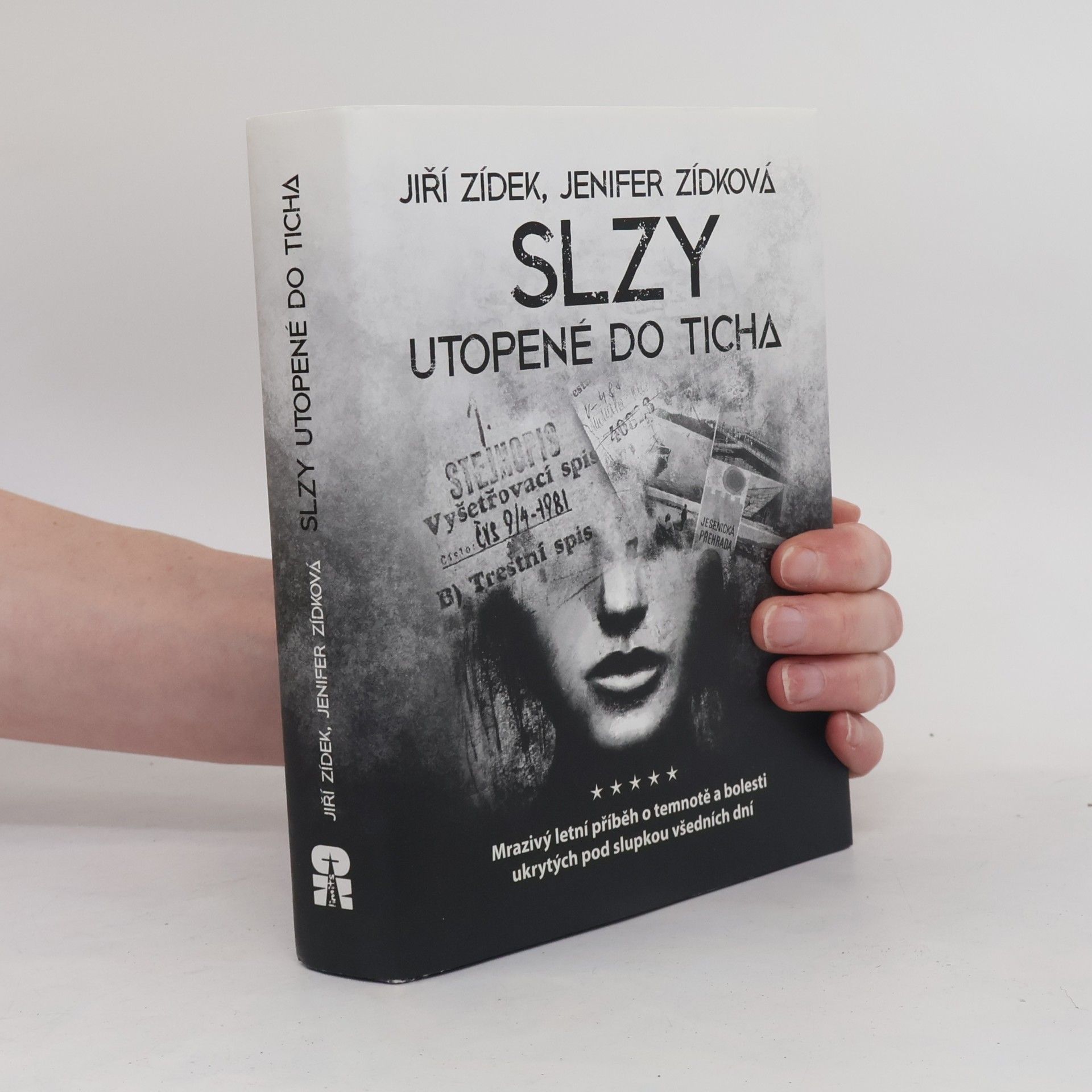 Jenifer Zídková Slzy utopené do ticha
