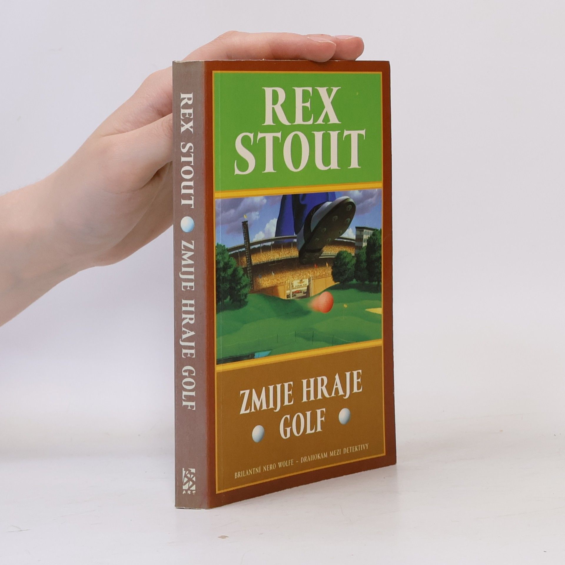 Zmije hraje golf
