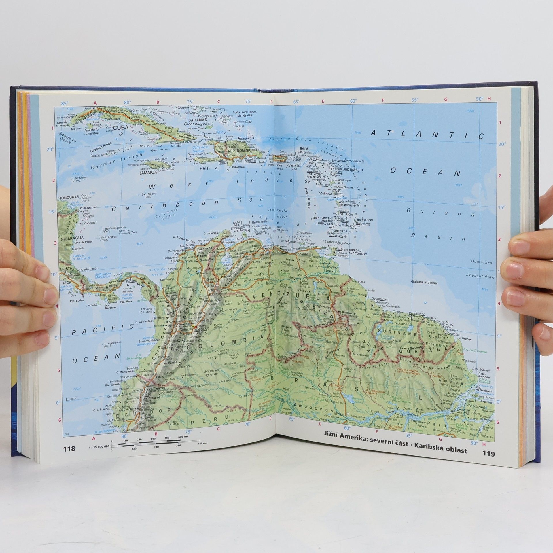 Kolektiv autorů Kapesní atlas světa. S lexikonem států