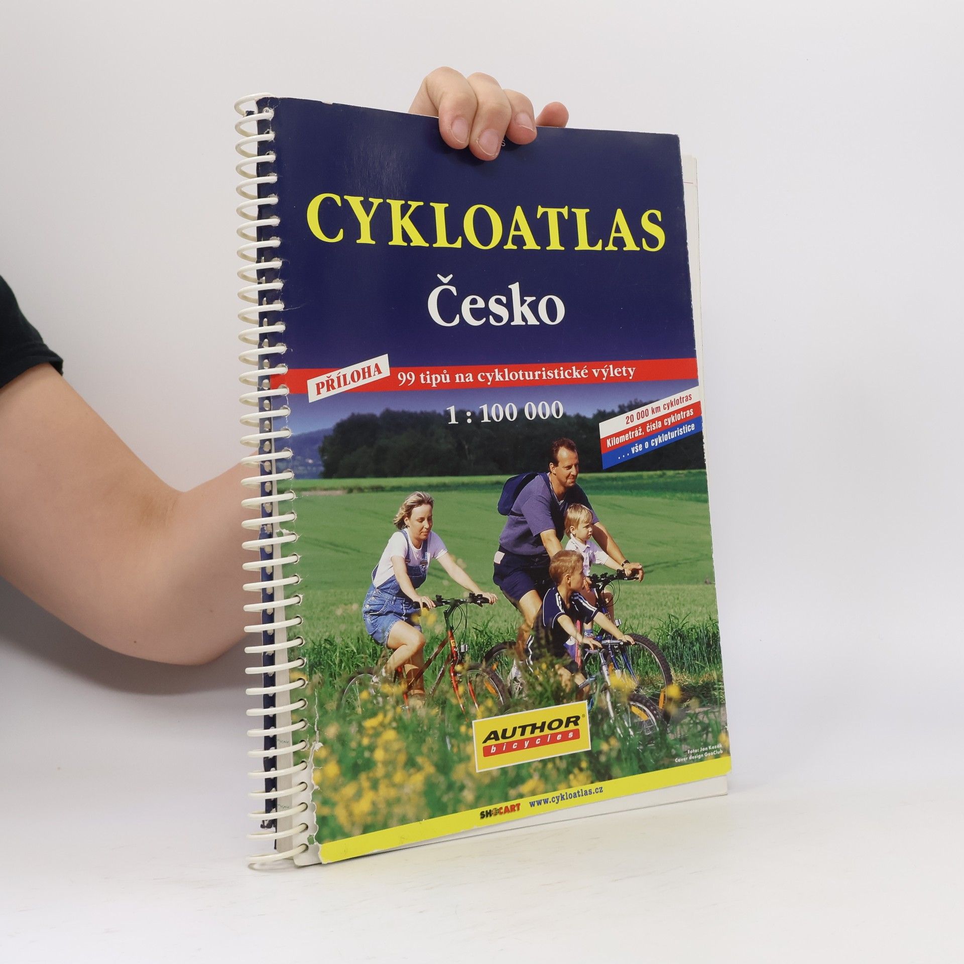 Kolektiv autorů Cykloatlas Česko 1: 100 000. 99 tipů na cykloturistické výlety. 32 000 km cyklotras, kilometráž, čísla cyklotras...vše o cykloturistice