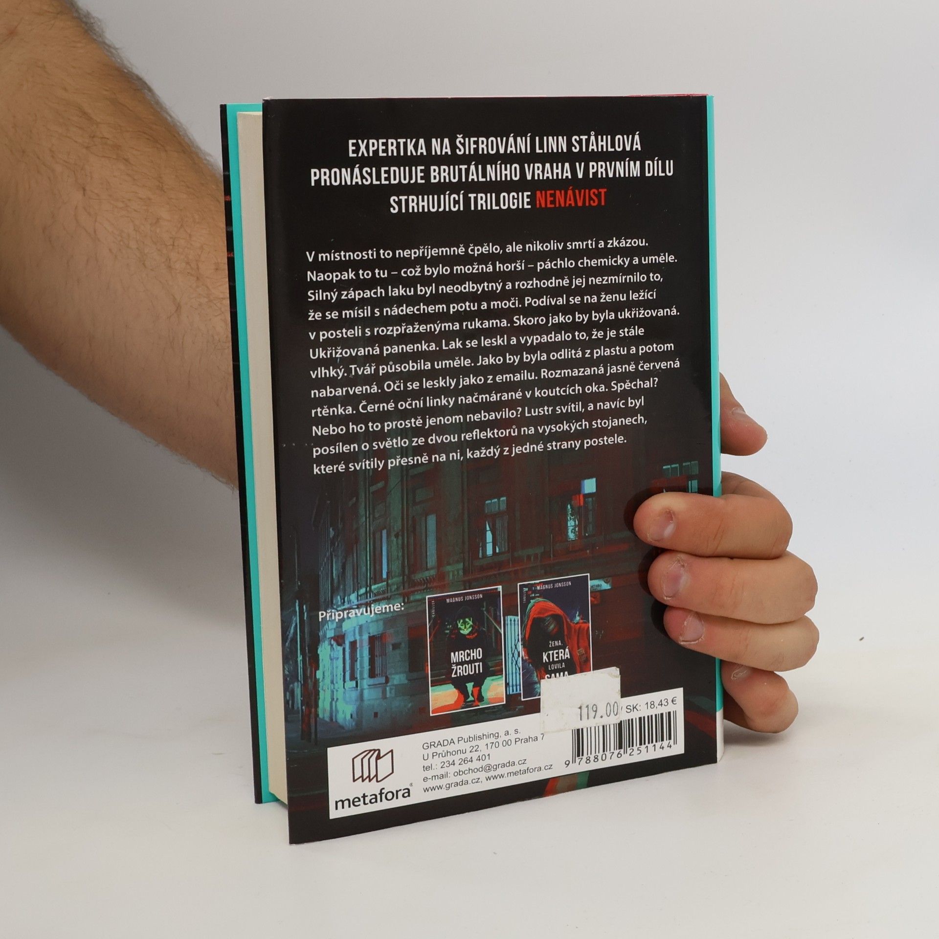 Magnus Jonsson Muž, který si hrál s panenkami