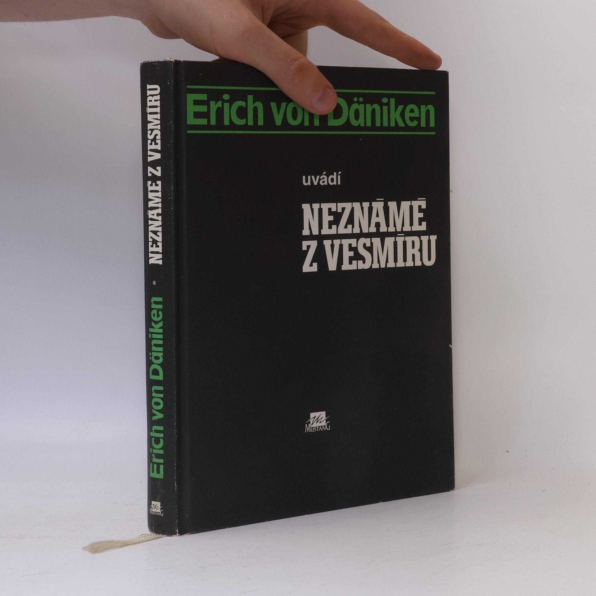 Erich von Däniken Neznámé z vesmíru