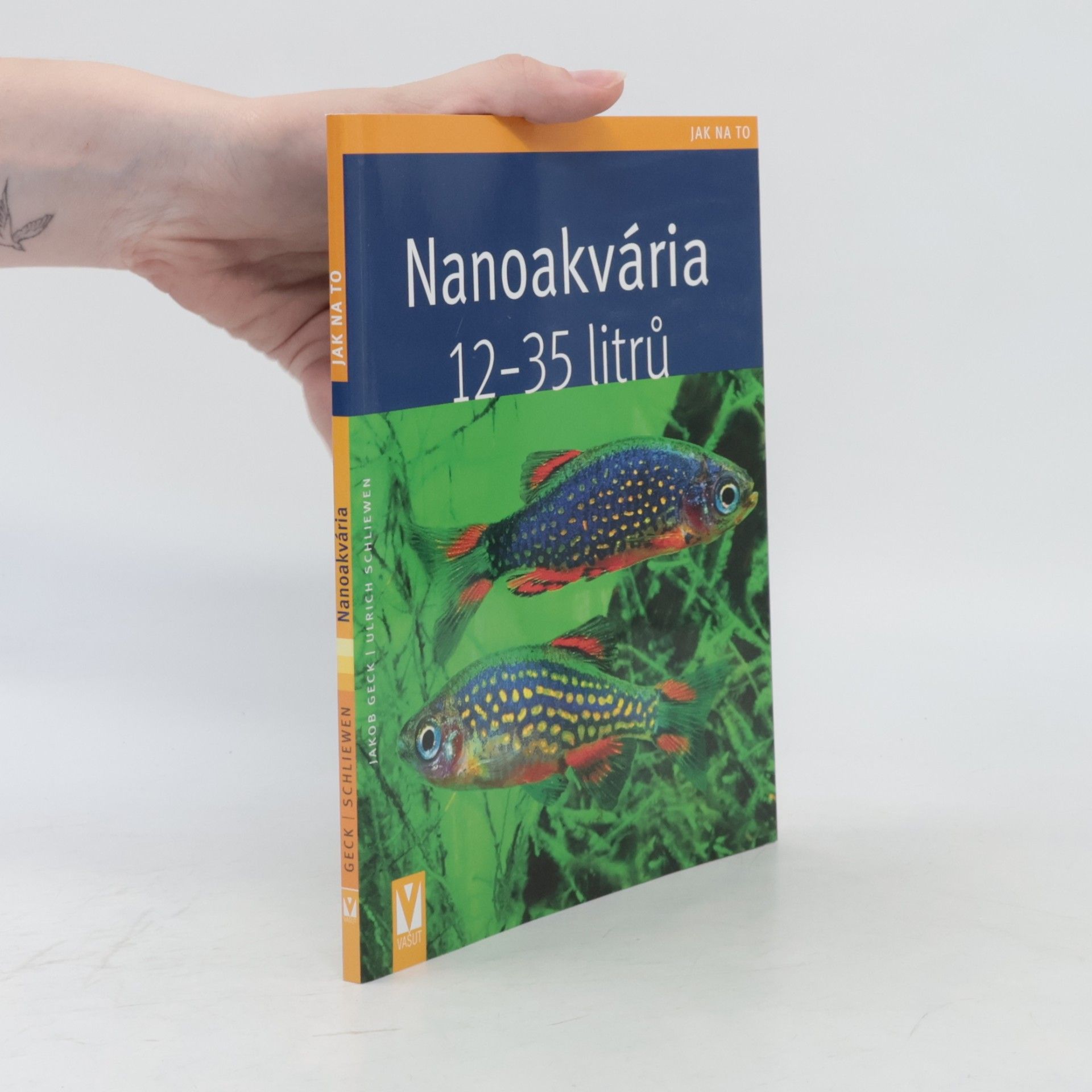 Nanoakvária : [12-35 litrů]