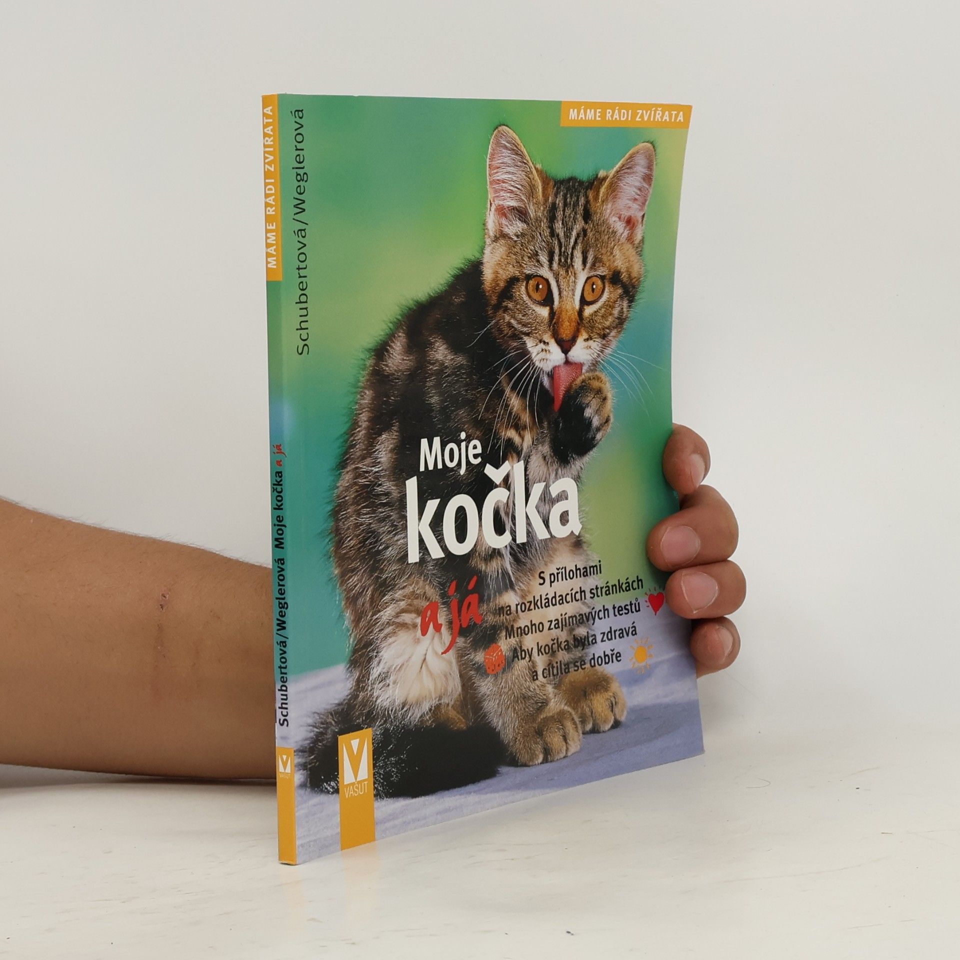 Moje kočka a já : [s přílohami na rozkládacích stránkách]