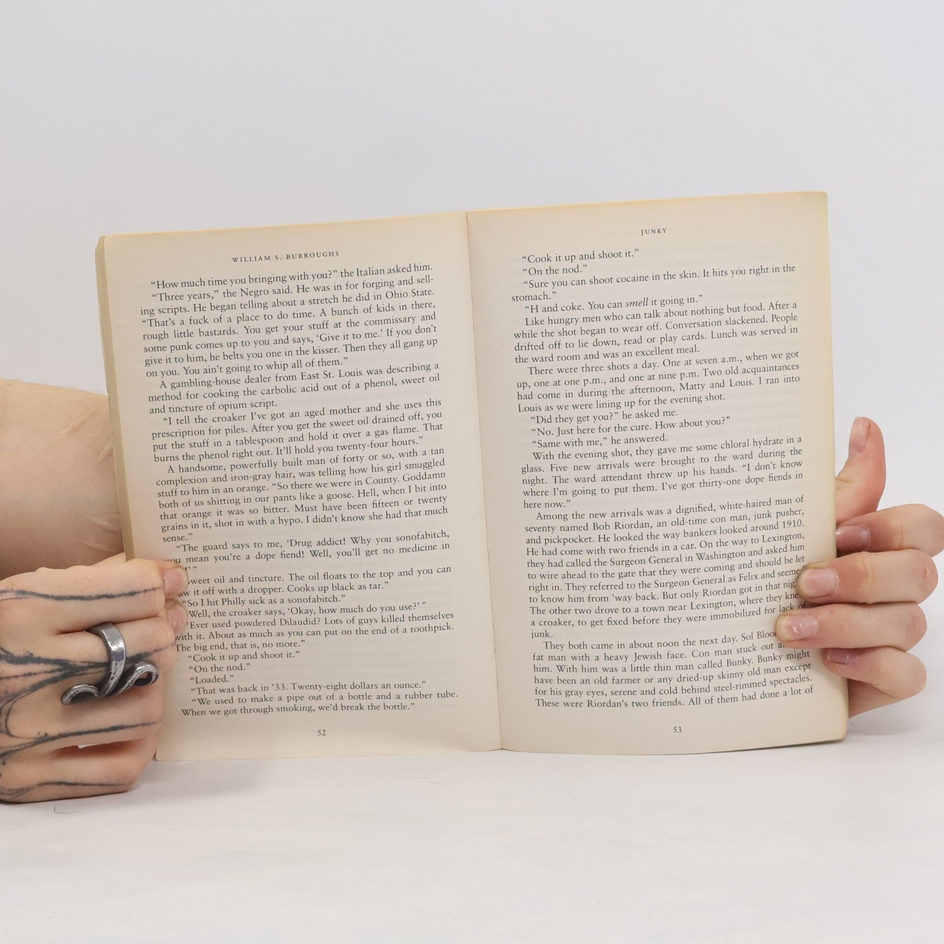 Oliver Harris Junky : the definitive text of "Junk"
