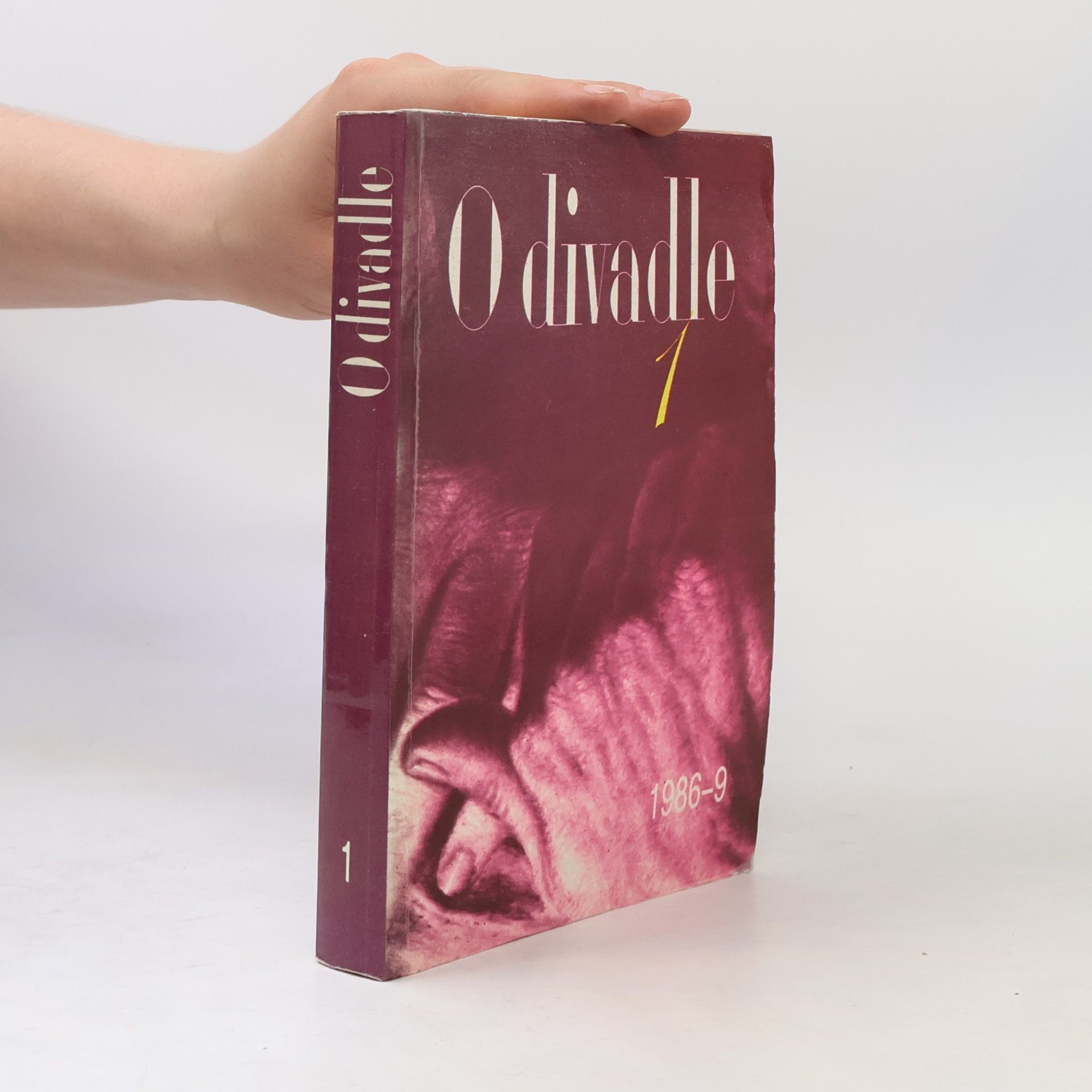 Kolektiv autorů O divadle 1. 1986-9