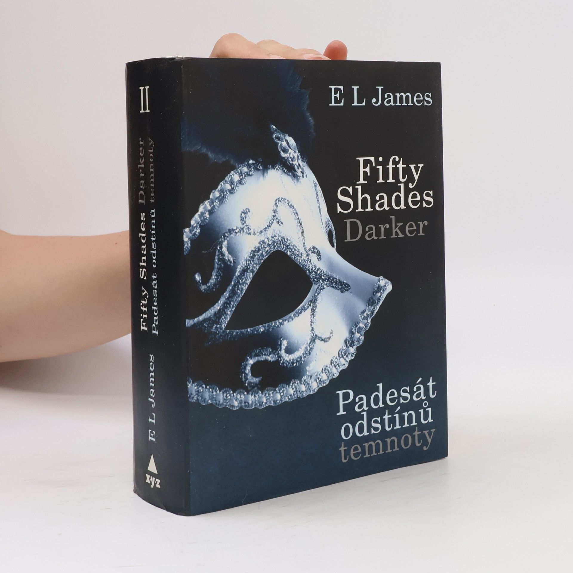 E. L. James Padesát odstínů temnoty