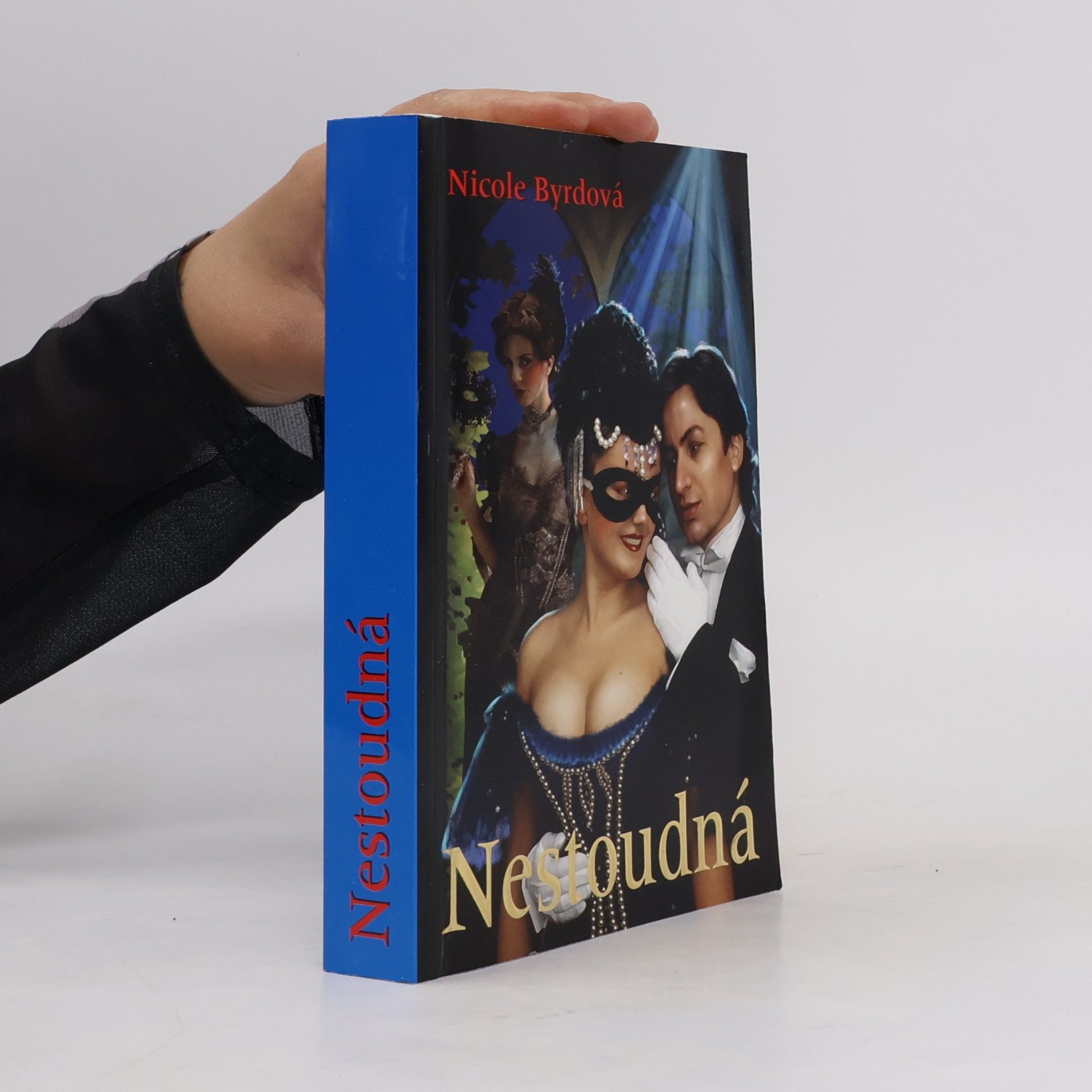 Nestoudná