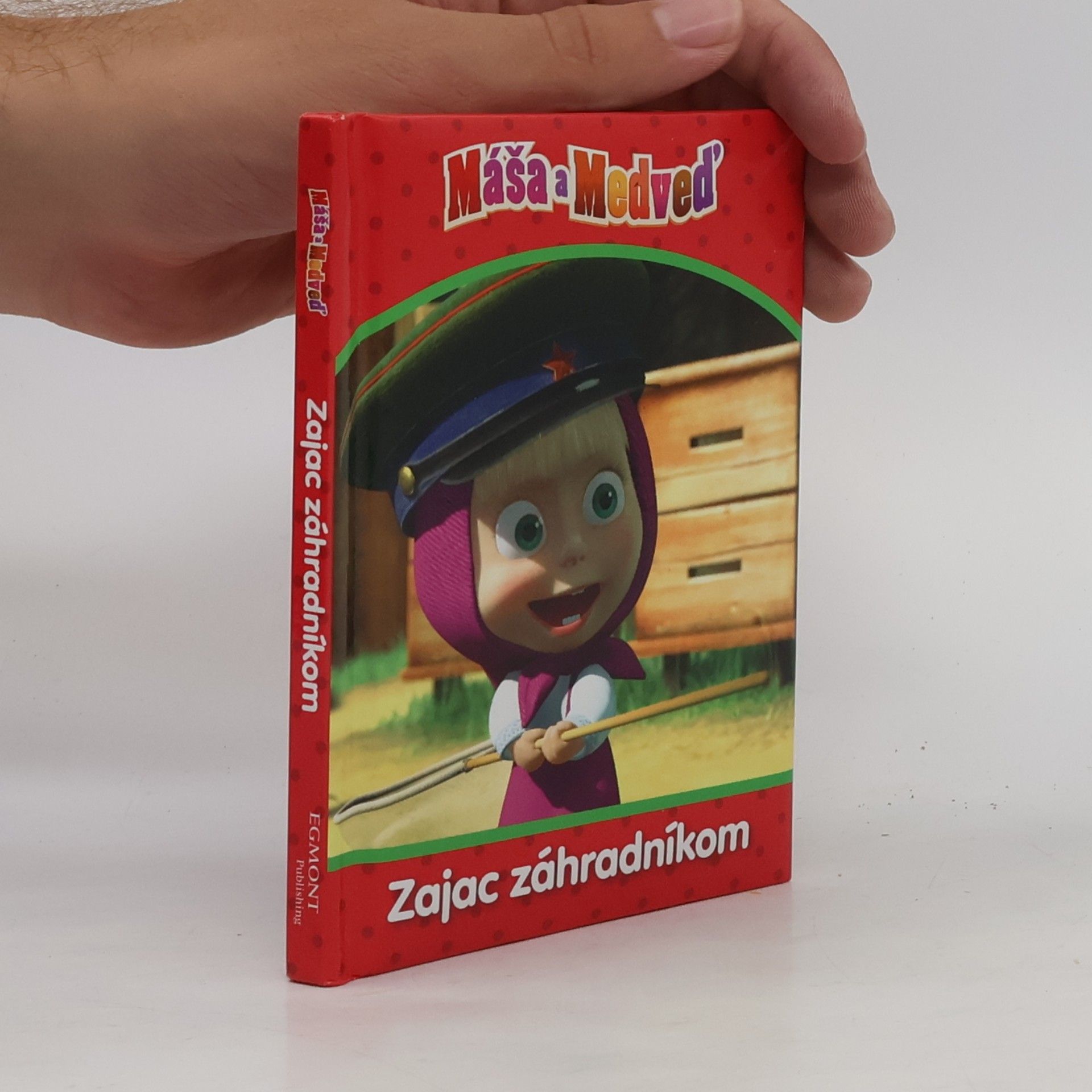 AA.VV. Máša a Medveď: Zajac záhradníkom