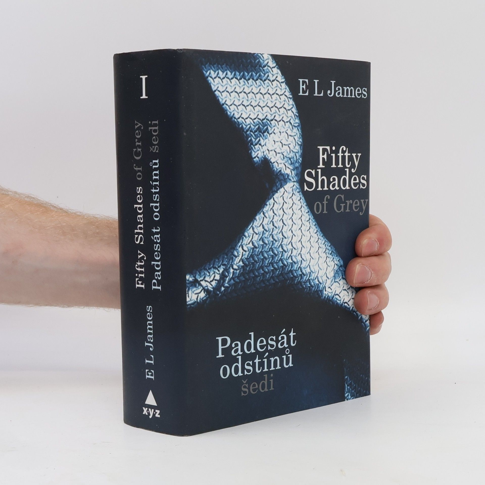 E. L. James Padesát odstínů šedi