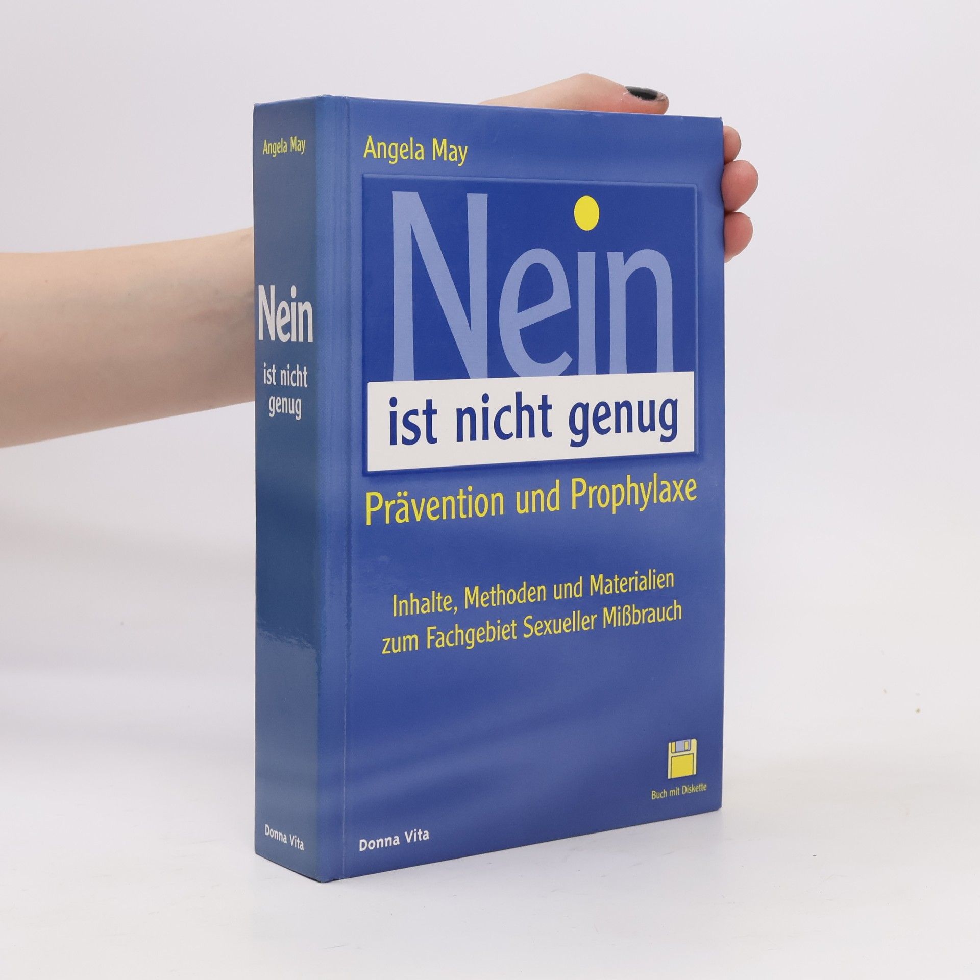 Angela May Nein ist nicht genug