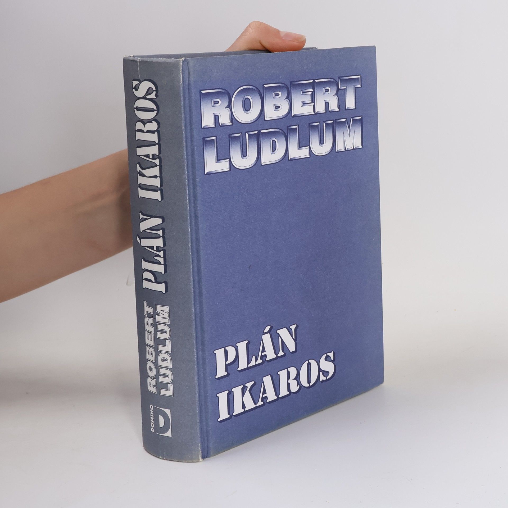 Robert Ludlum Plán Ikaros