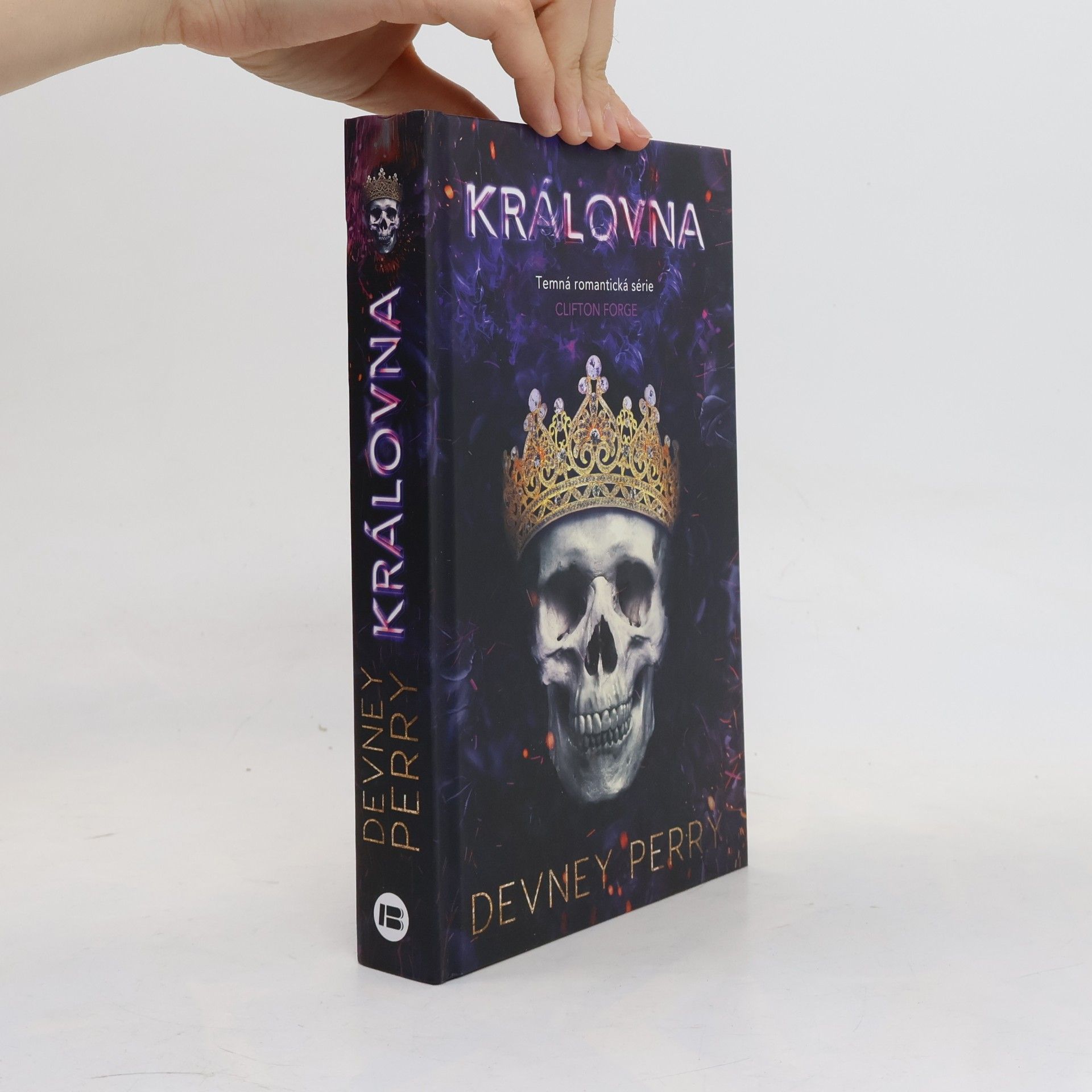 Devney Perry Královna : série Clifton Forge, díl 6.